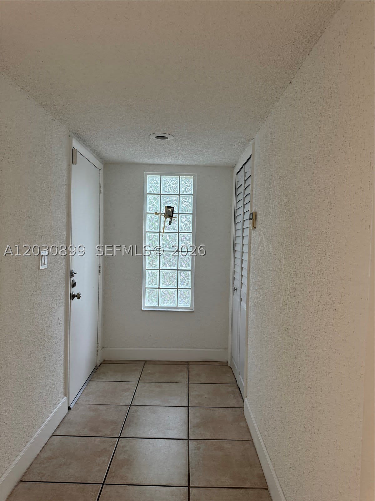 16184 Laurel Dr – photo 5