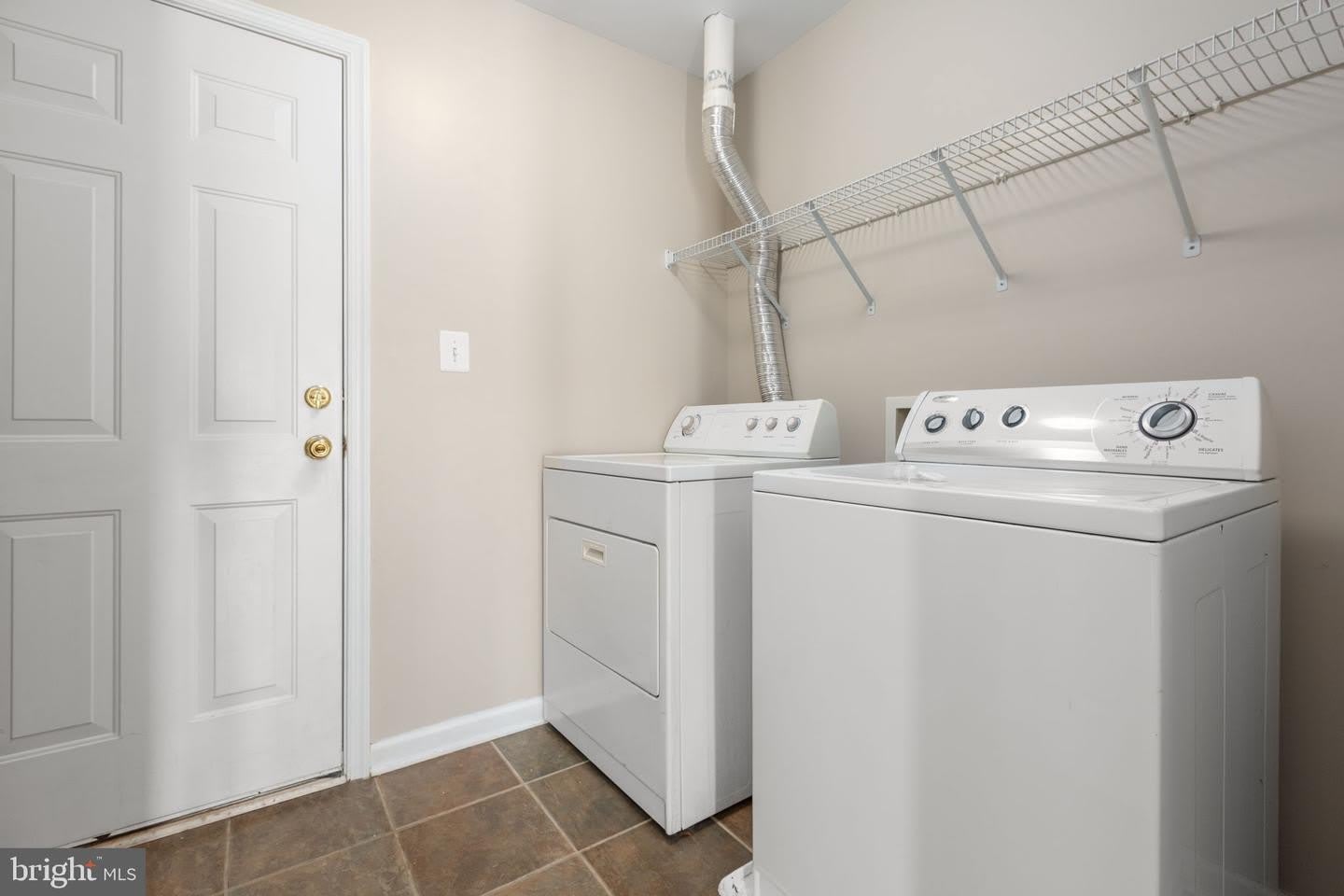 1105 PATRICK ST – photo 4