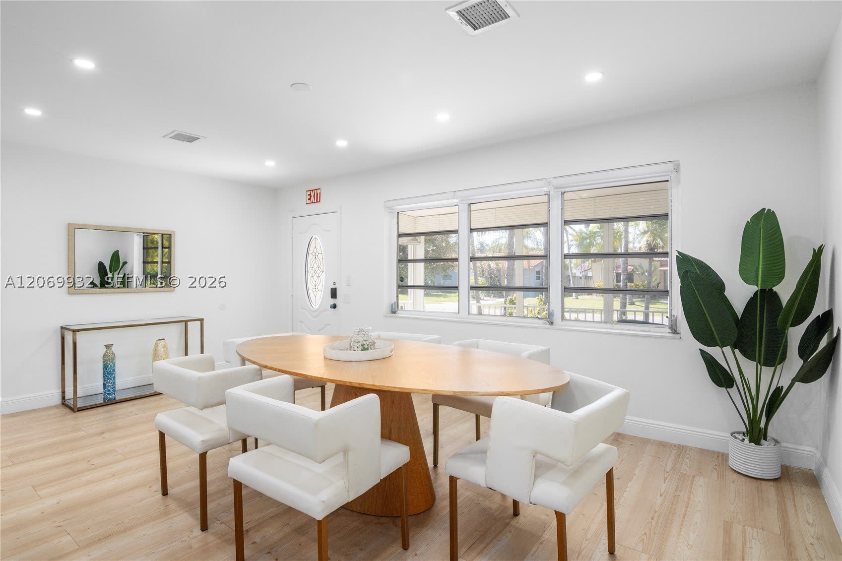 1527 Fletcher St – photo 4