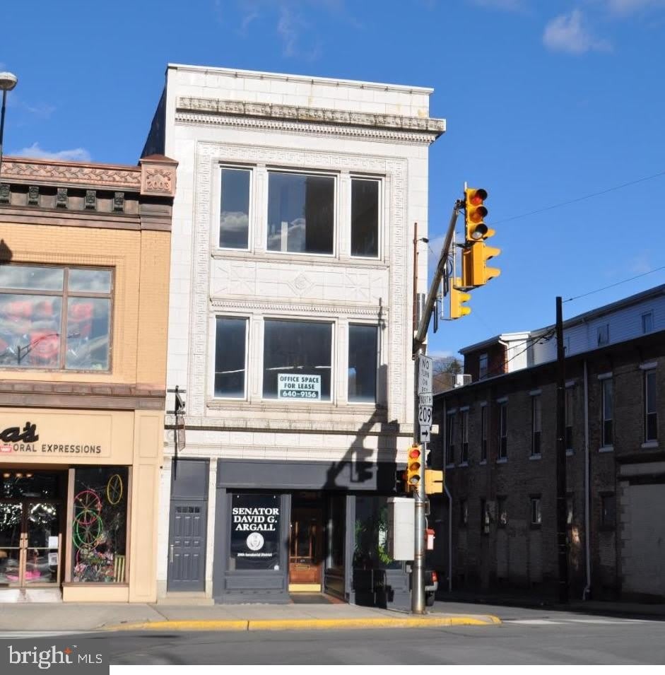 100 N CENTRE Street – photo 1