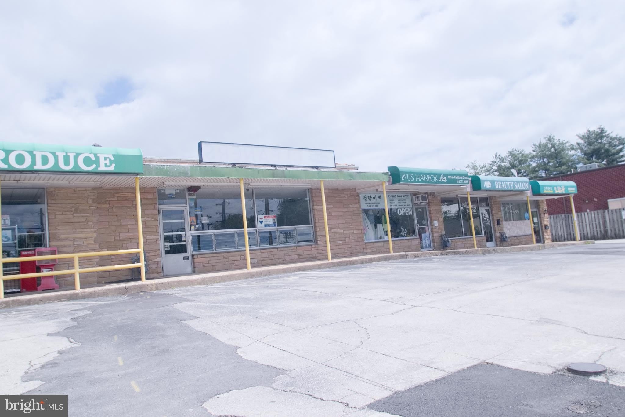 1347 E TOWNSHIP LINE Road – photo 3