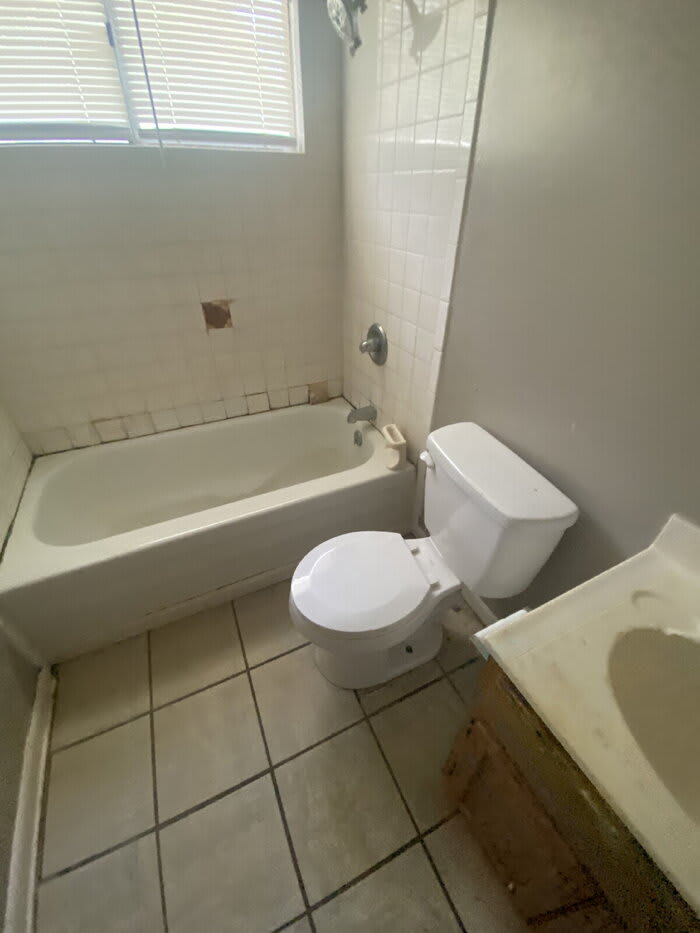 1305 Collins Drive – photo 5