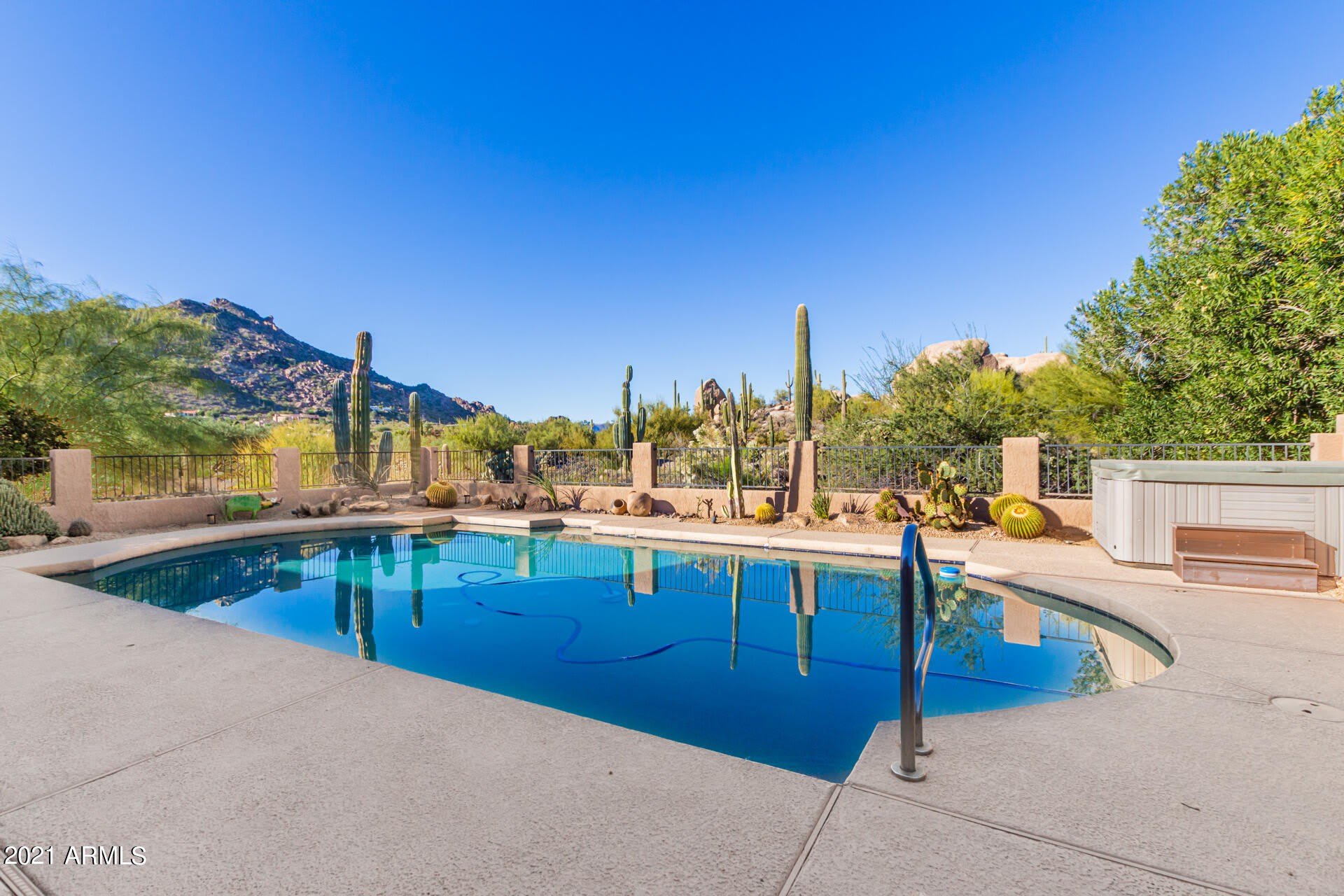 1404 E BOULDER Pass – photo 1