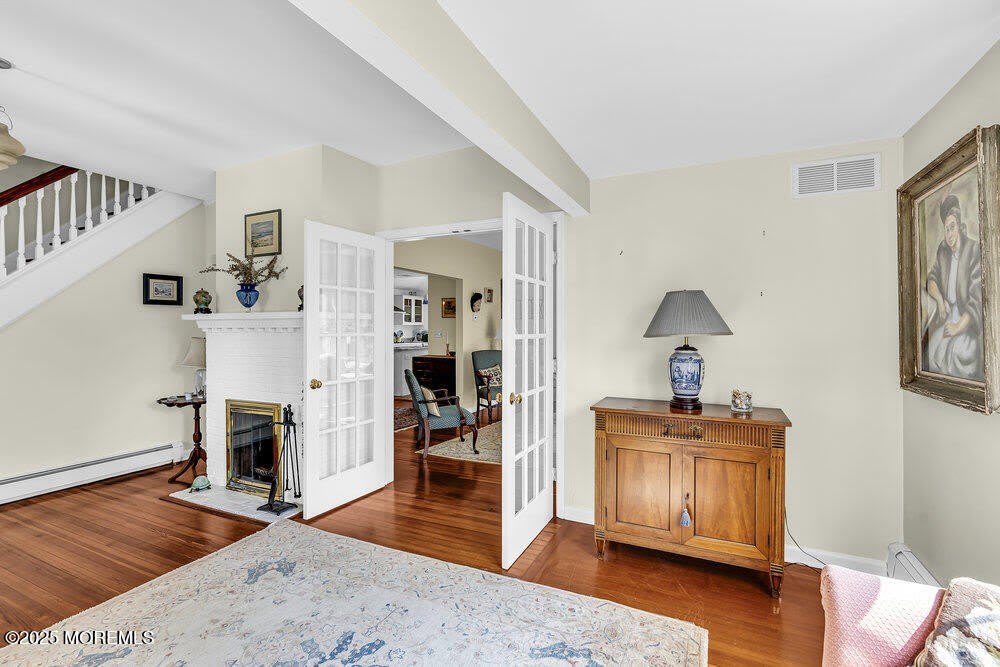 600 St Clair Avenue – photo 4