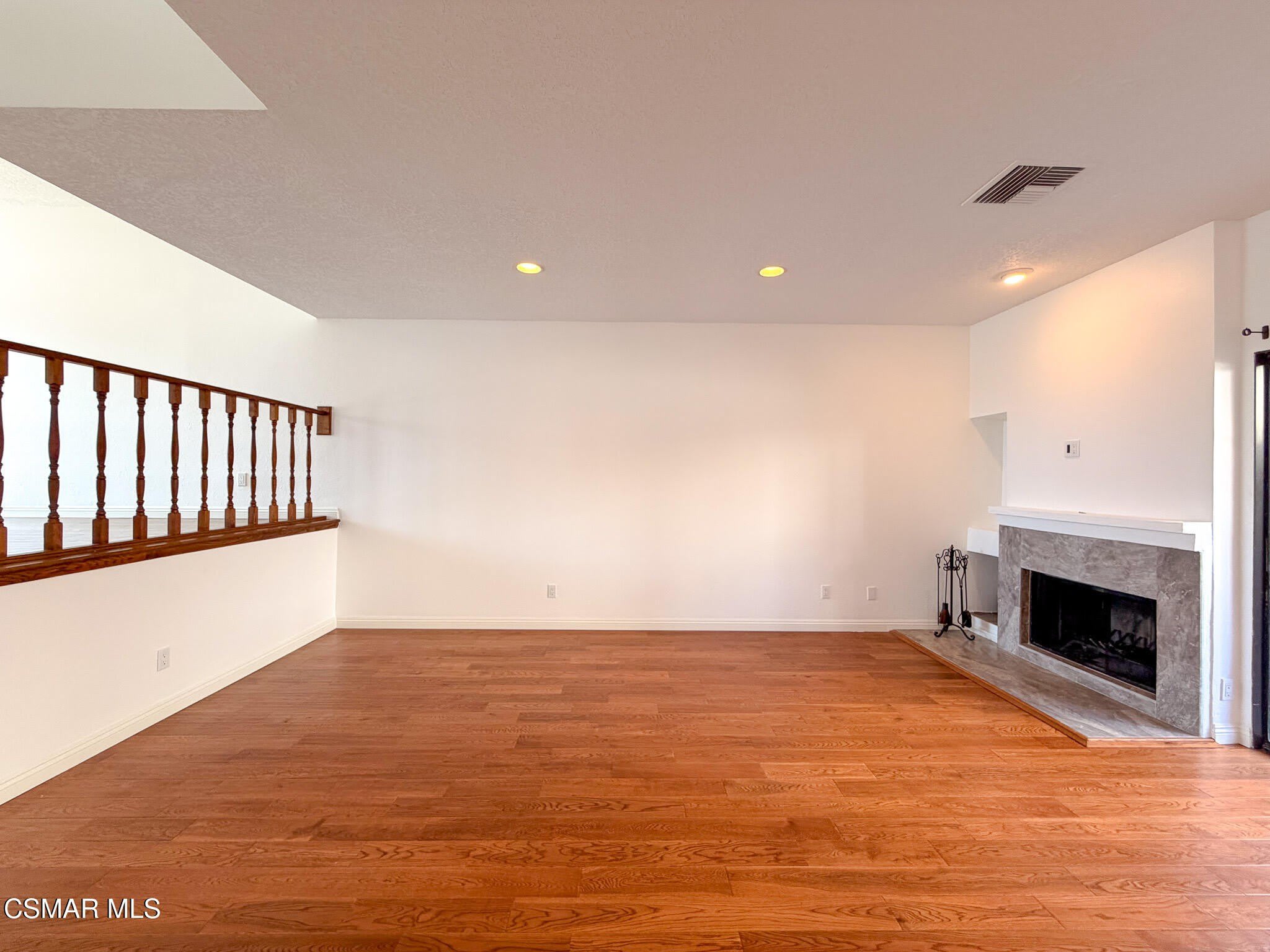18242 Burbank Boulevard – photo 5