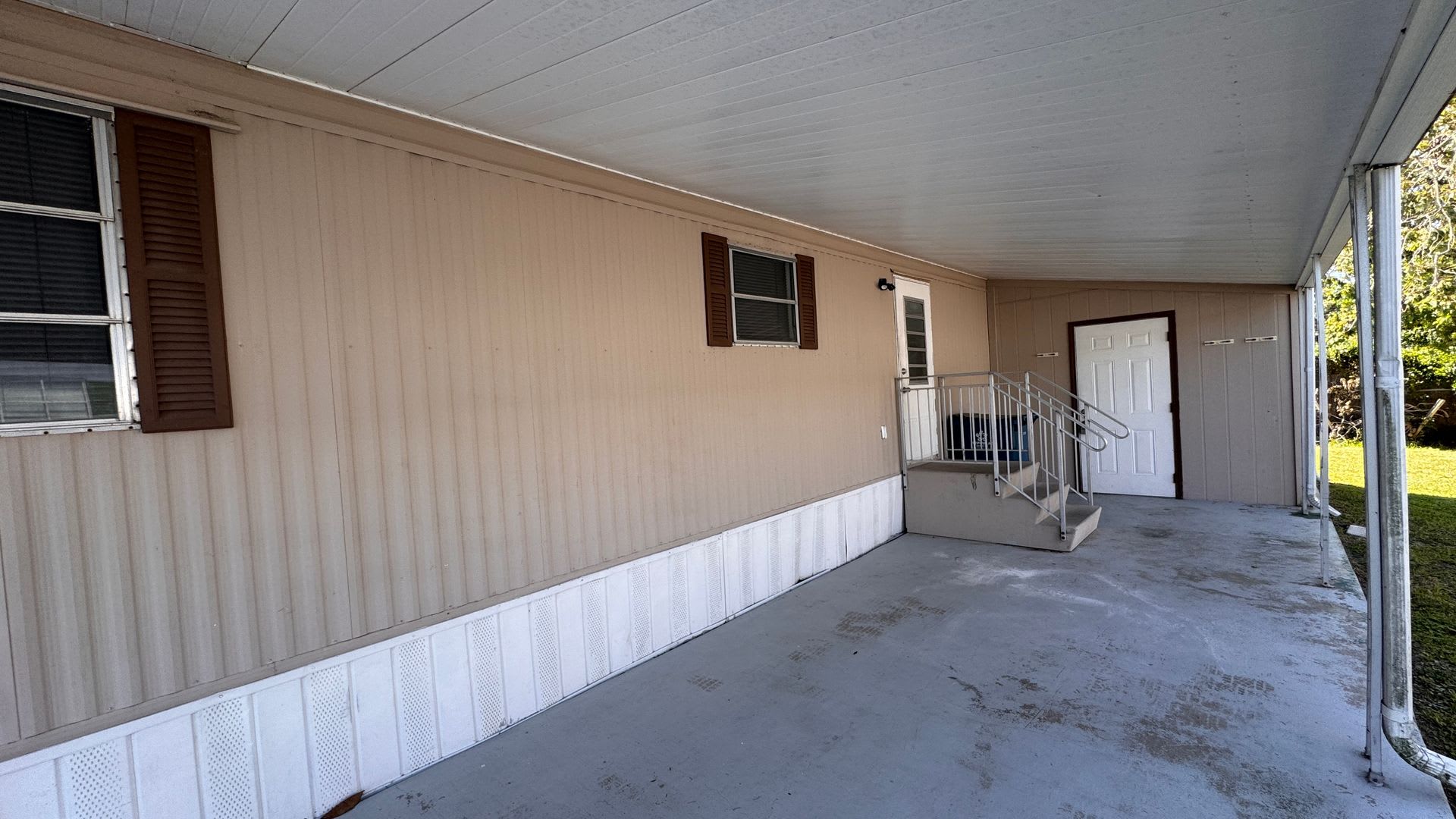 The Shire Mobile Home Ne Palm Bay For Rent – photo 5