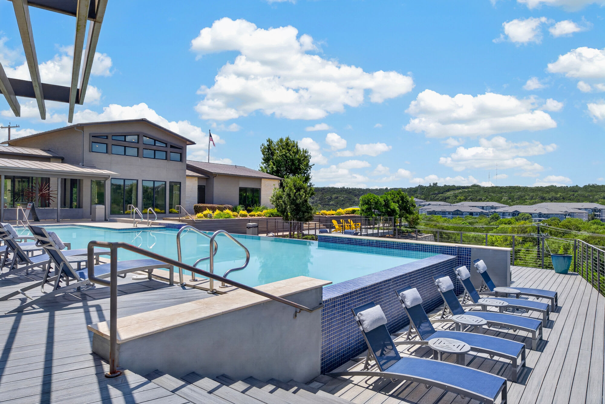 The View at Crownridge – photo 5