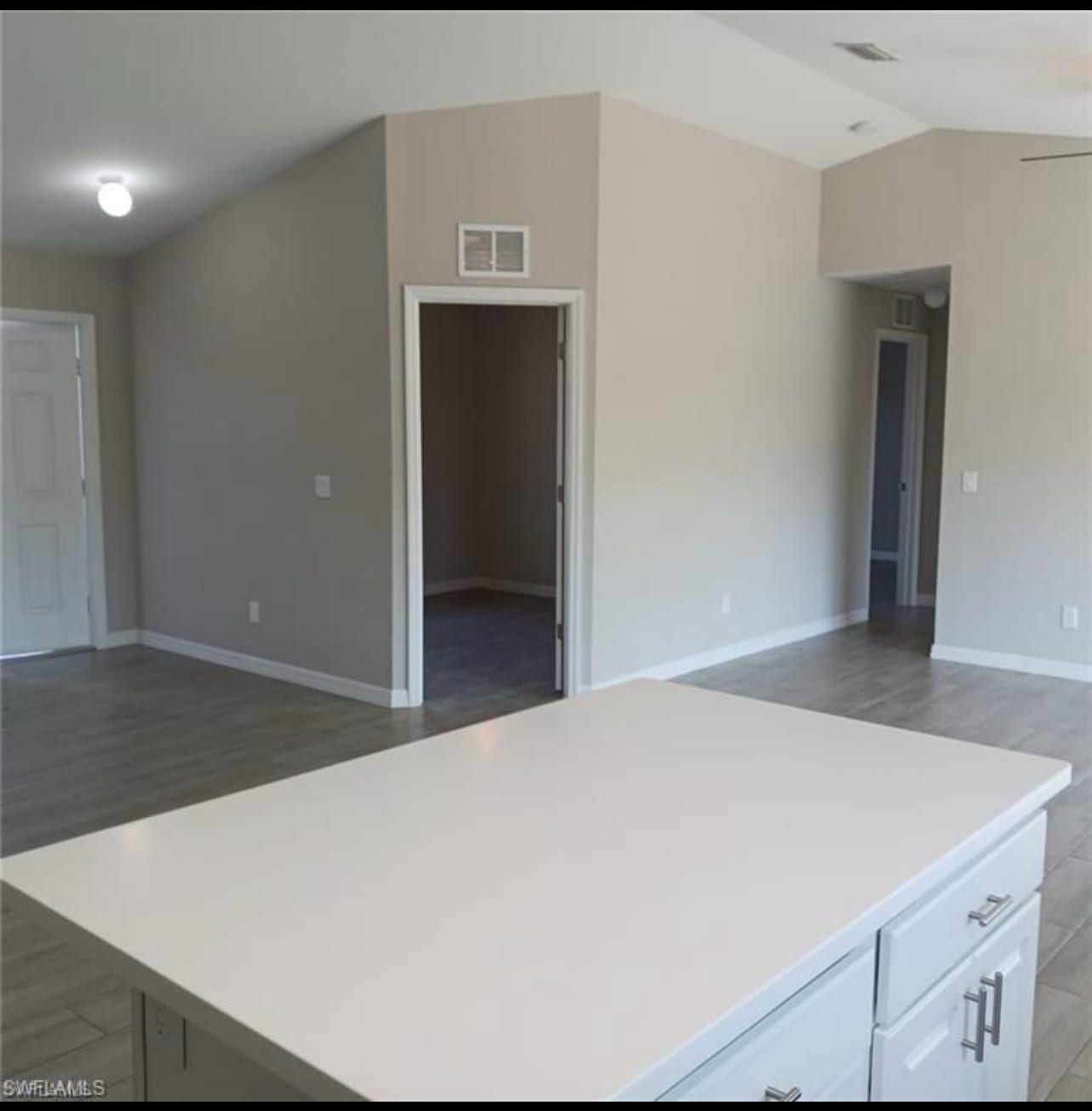 1019 Winters St E – photo 4