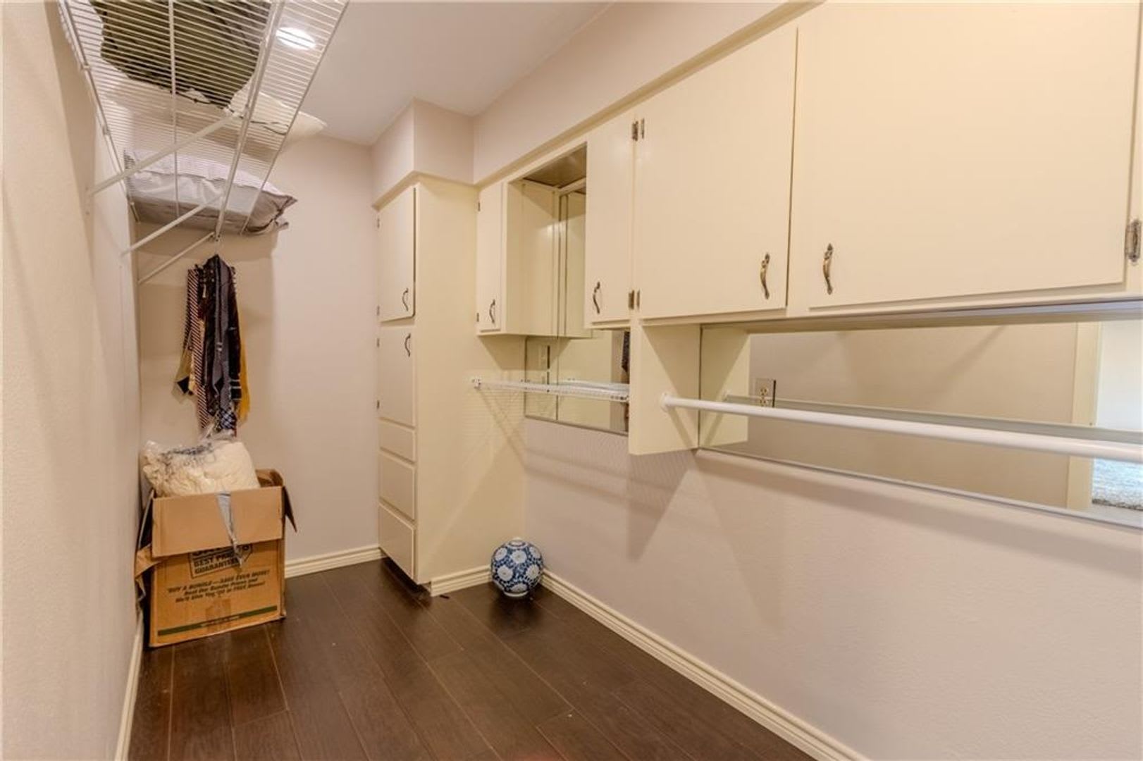 Beautifully renovated courtyard townhome in the heart of Corpus Christi – photo 3