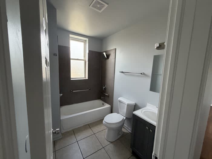 1537 South Saint Louis Avenue – photo 3