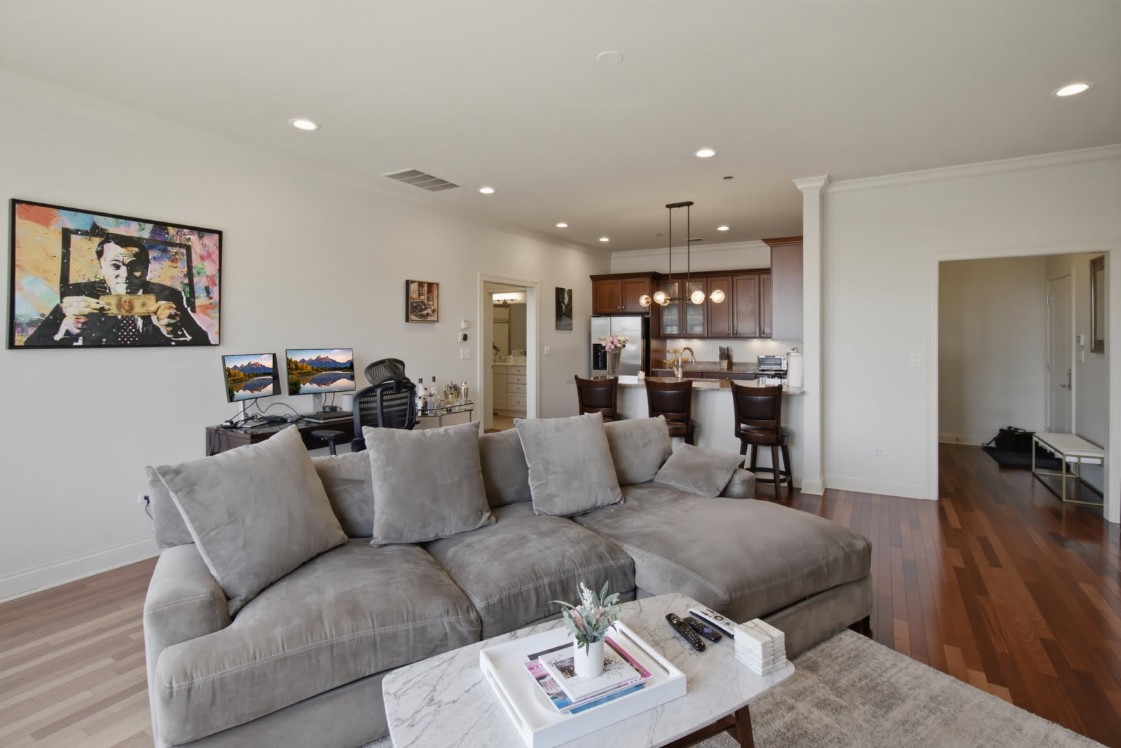 2801 North Oakley Avenue – photo 5