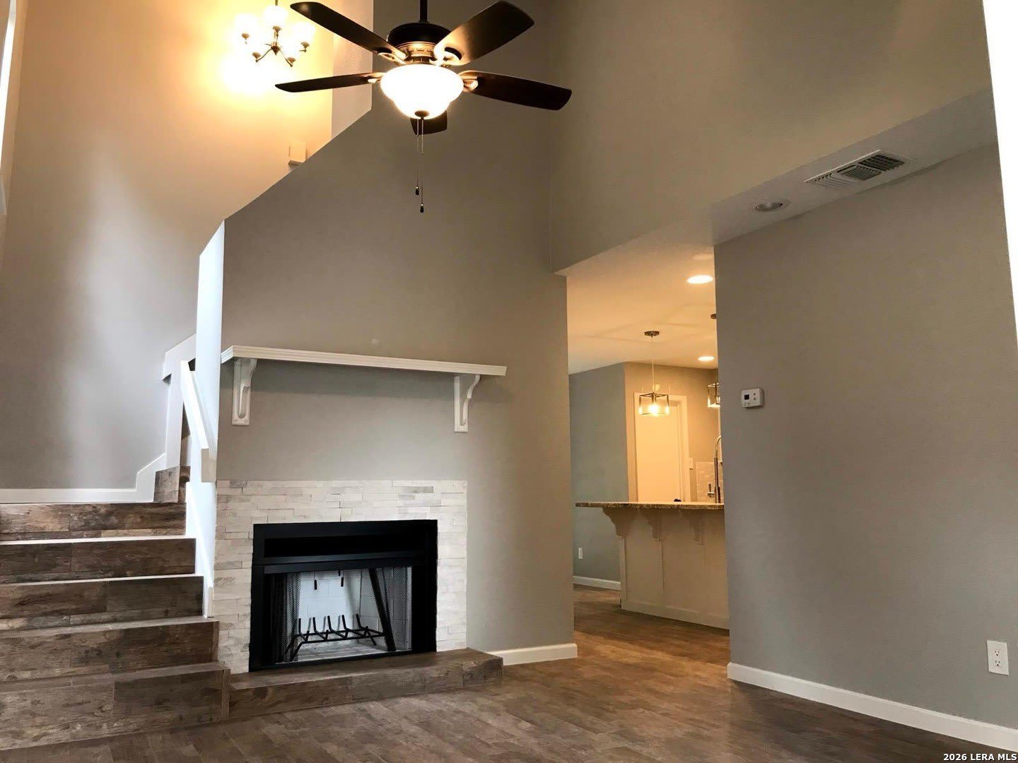6234 Prince Charles – photo 2