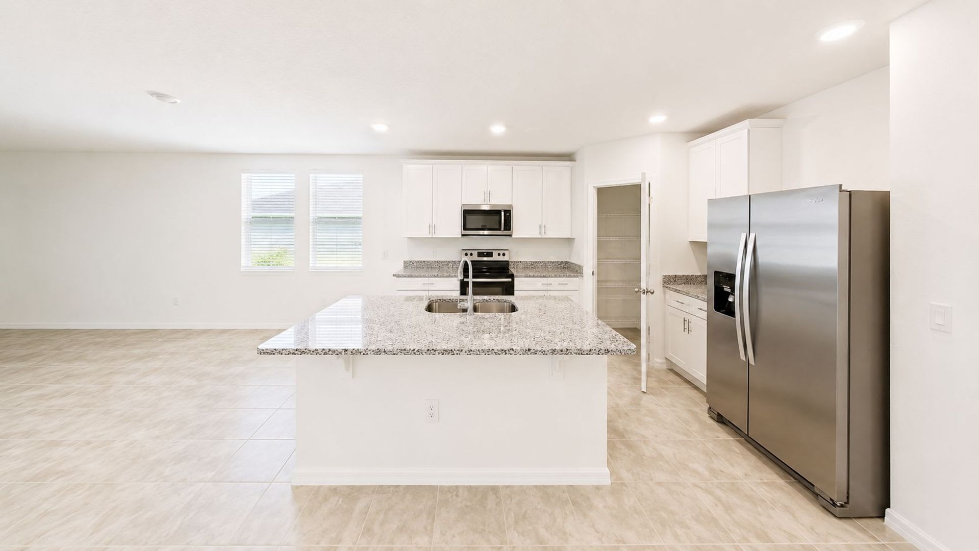 3 Bedroom Davenport Home With Flex Room In Deer Run – photo 3