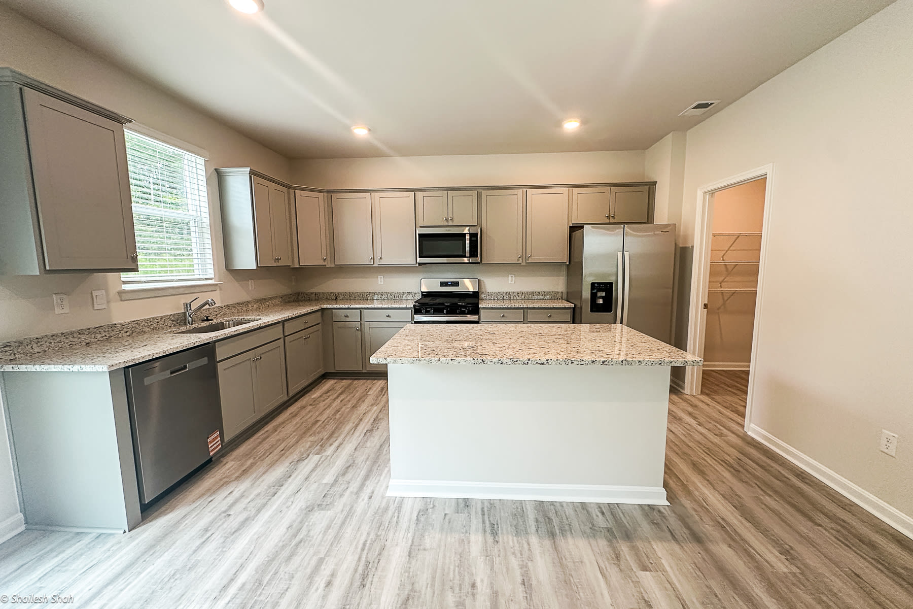4044 Brians Lane – photo 2