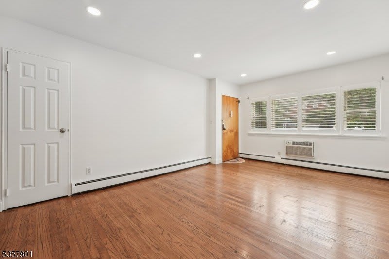365 Bloomfield Ave Unit 6A – photo 5