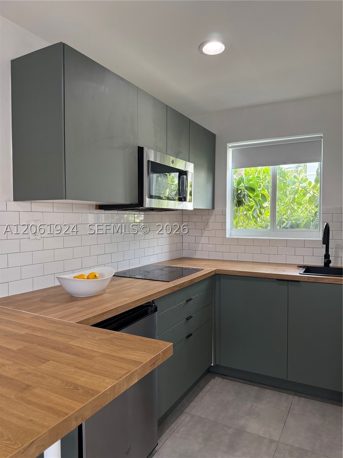 2230 NW 6th St – photo 1