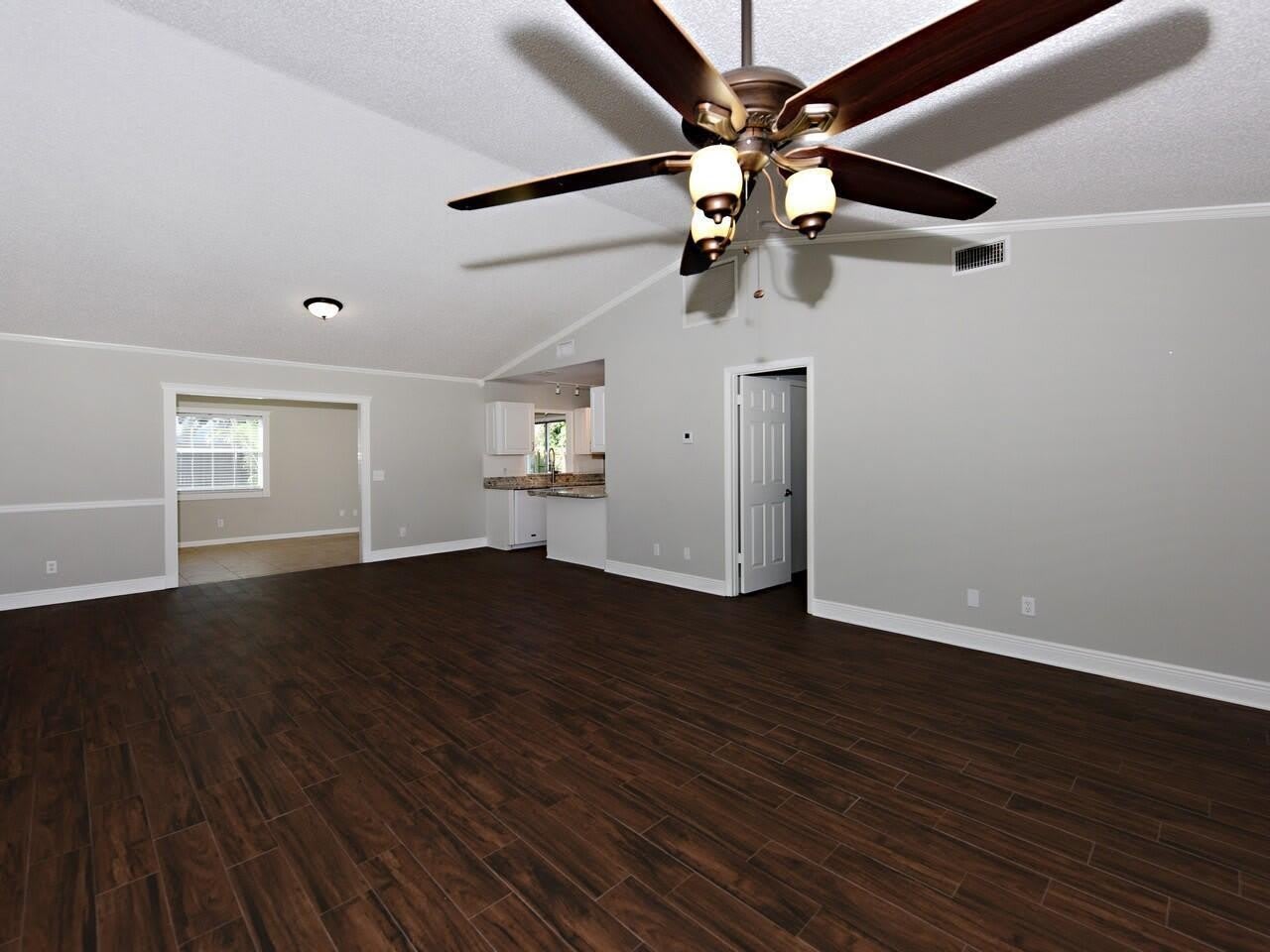 598 NE Maranta Terrado – photo 3