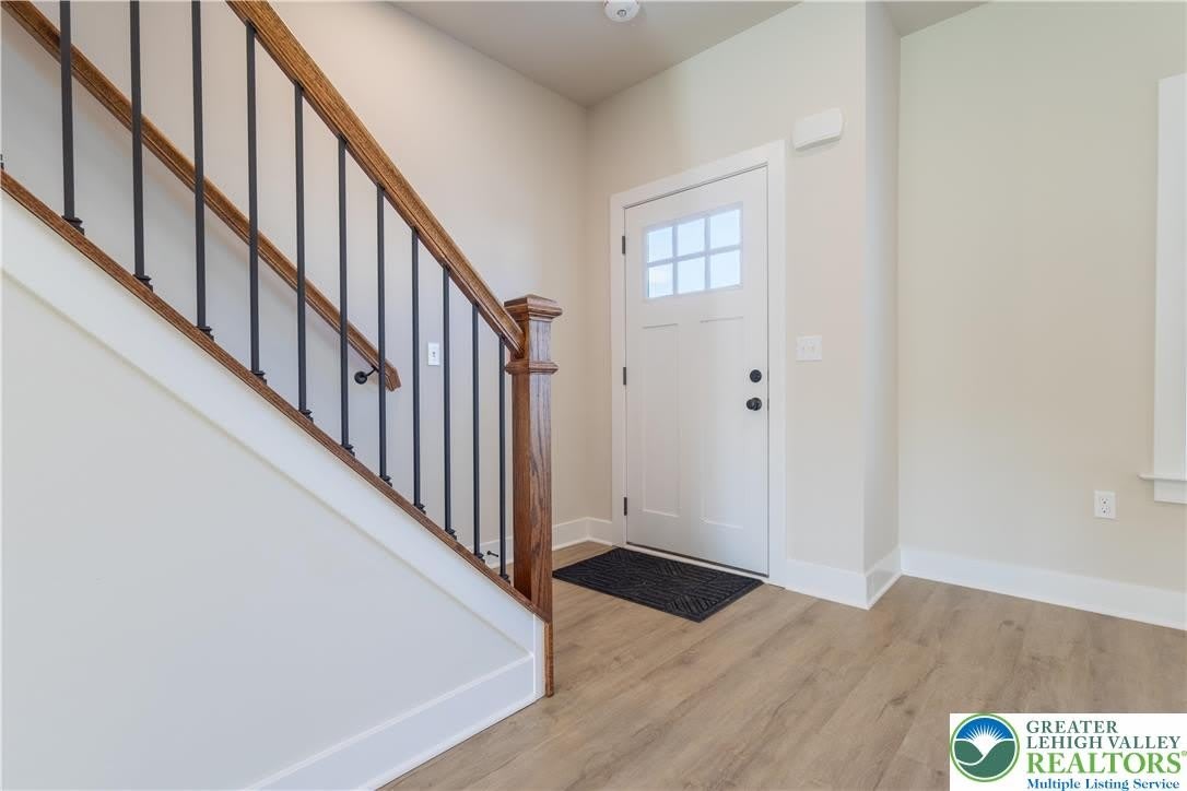 1411 Greenview Drive – photo 4