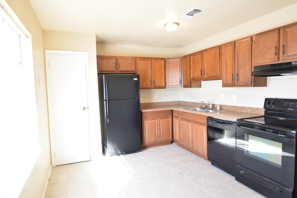 2002 Dusk Dr – photo 4