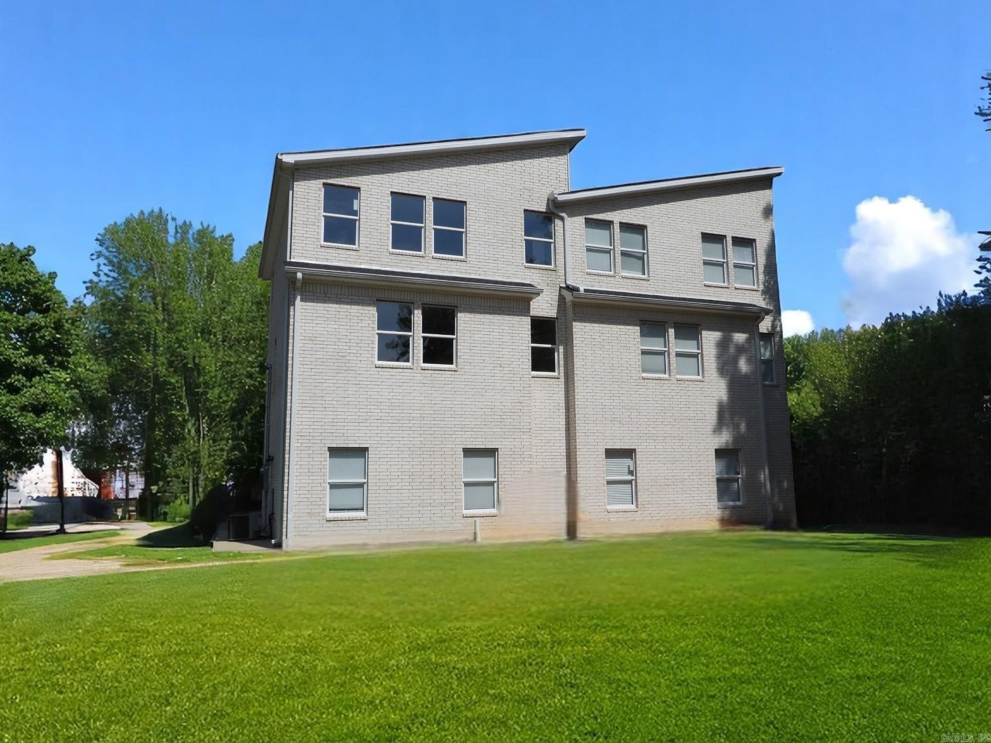 615 E Word Street – photo 1