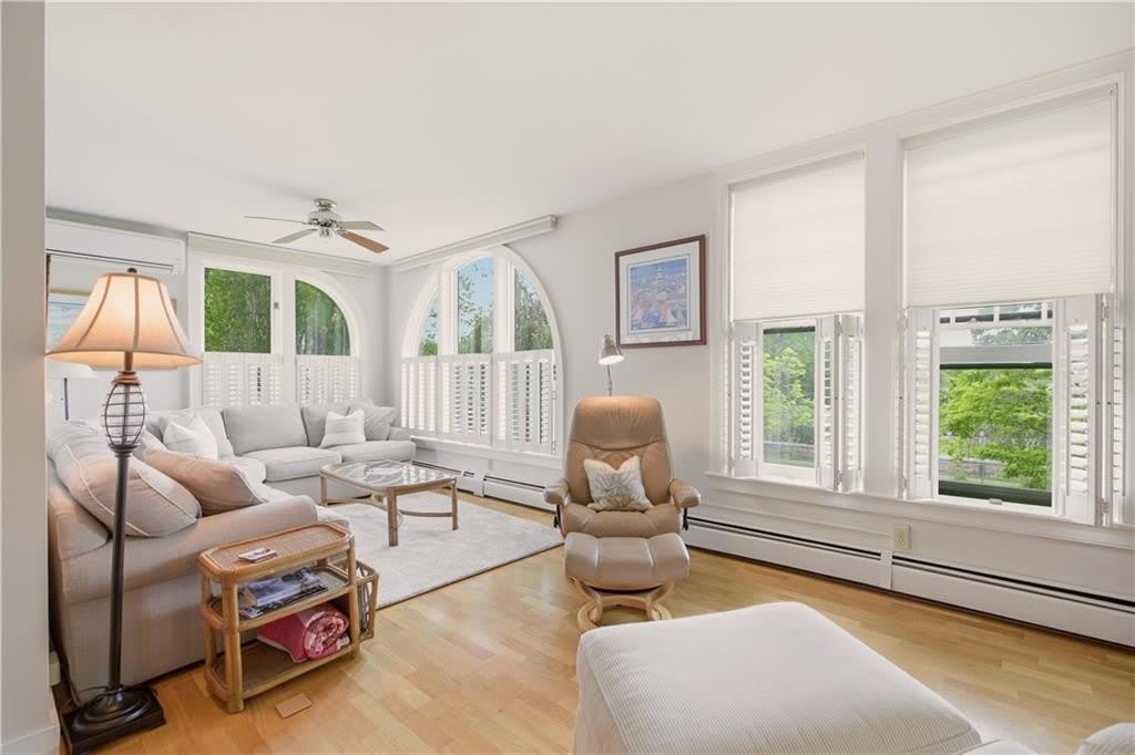 158 Narragansett Avenue – photo 5