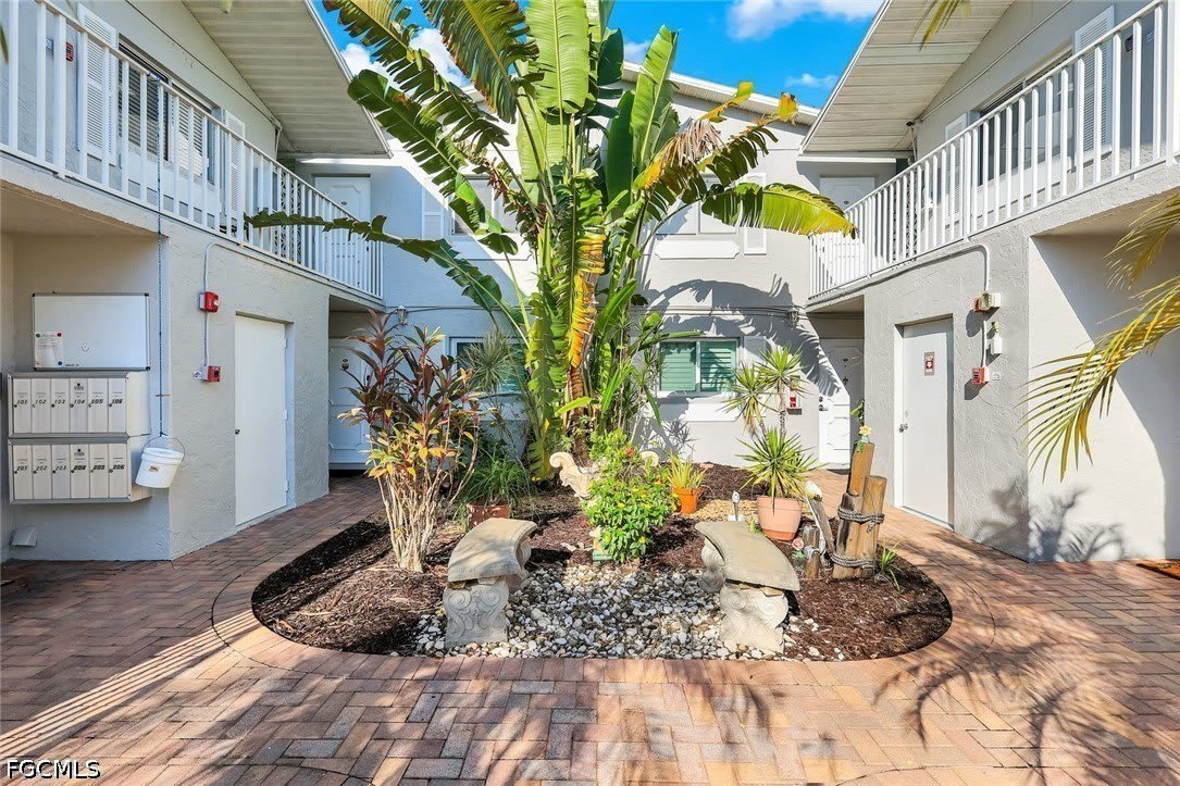 8148 Country Road – photo 3