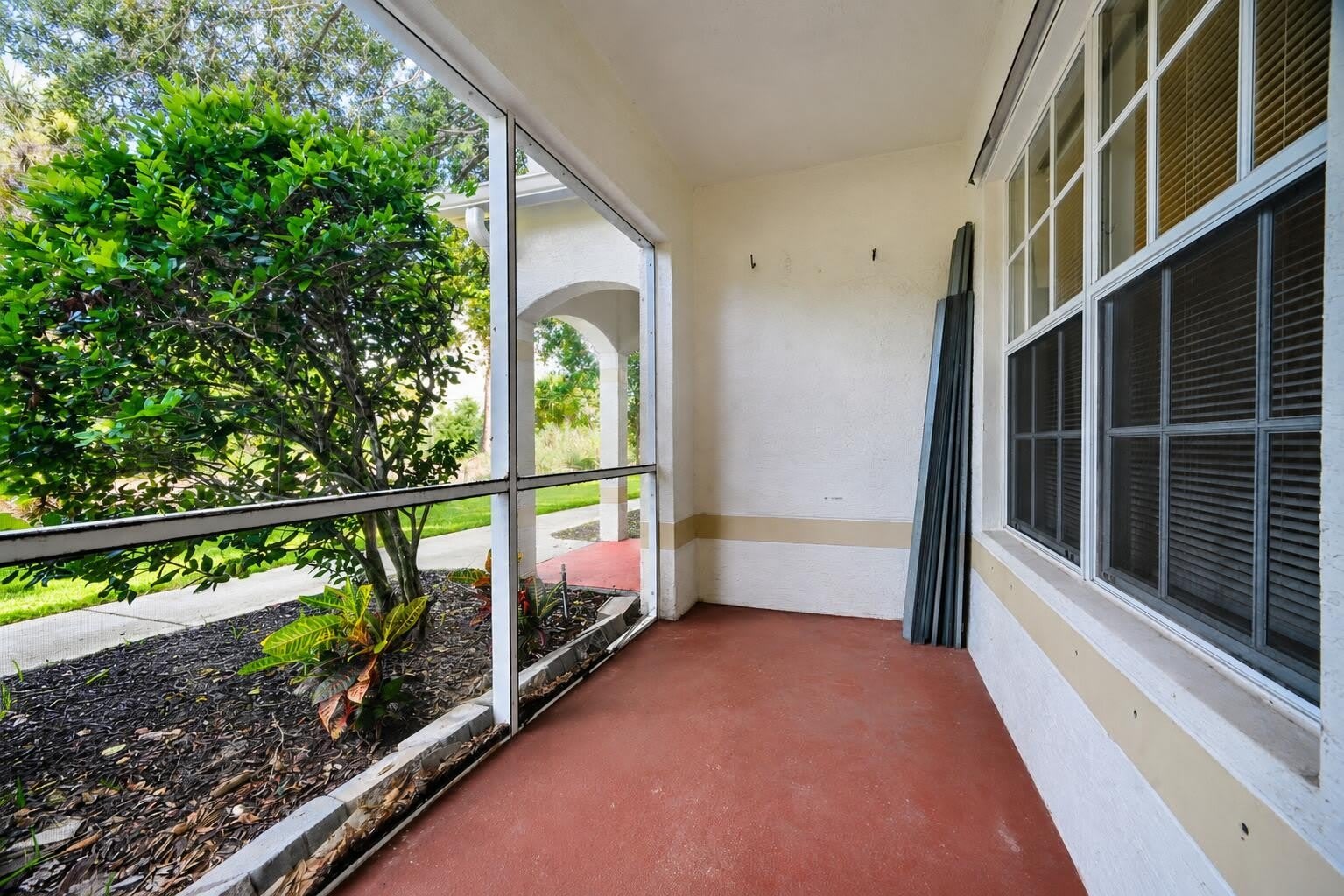 356 SE Rogers Court – photo 3