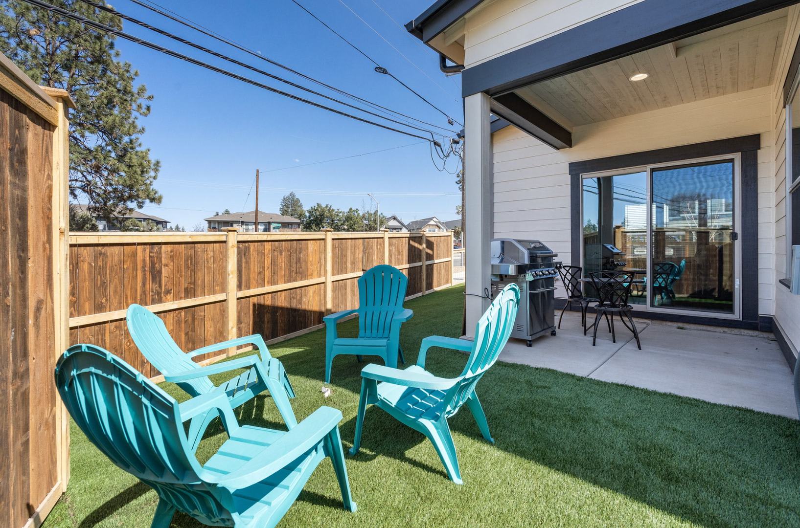 Modern Home With Hot Tub Game Room 2 King Suites 60 Day Minimum – photo 5