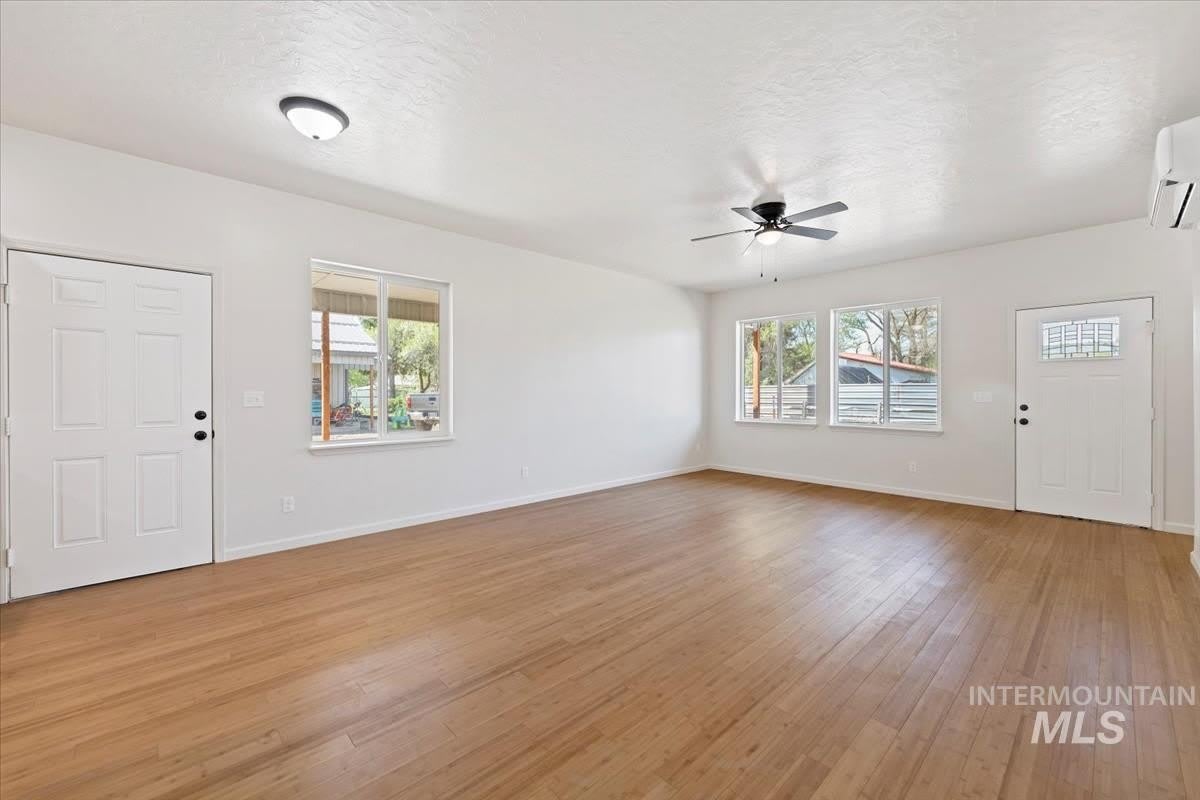 206 N Main Street – photo 5