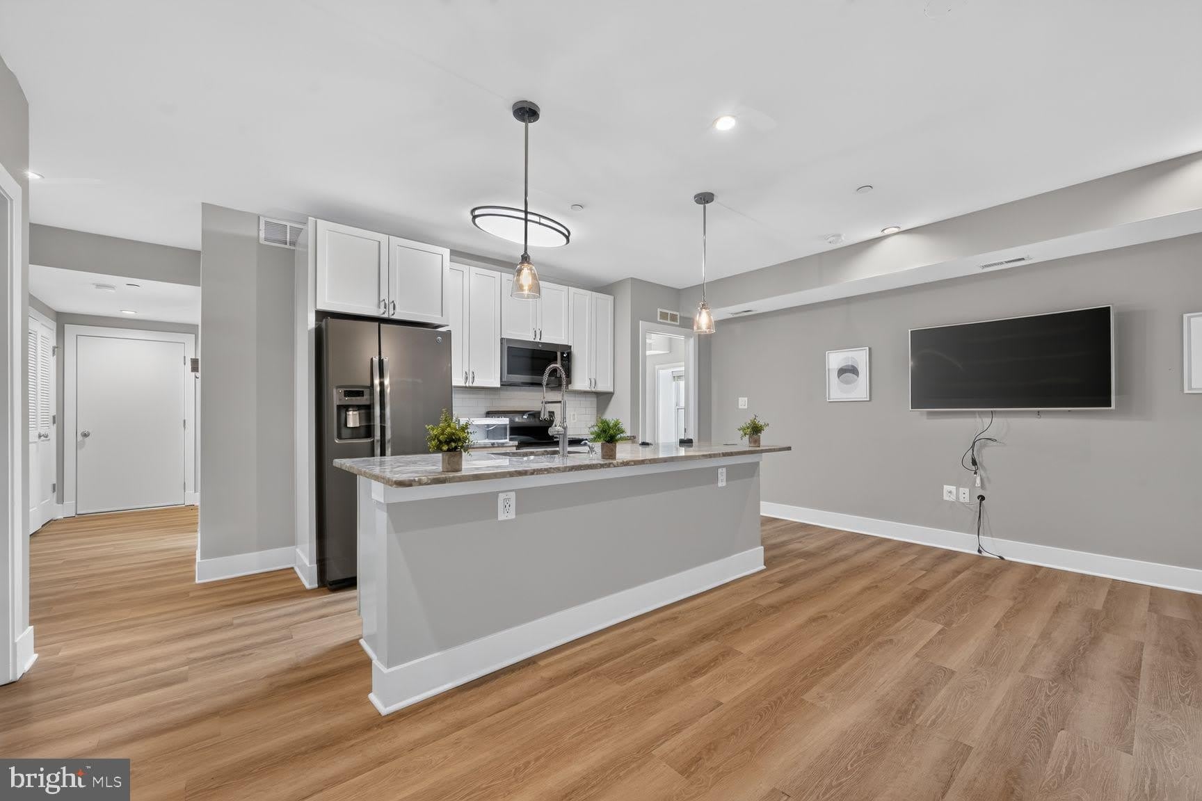 1350 Nicholson Street Nw – photo 3
