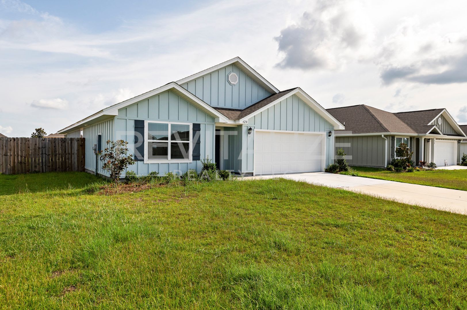 Coming Soon Beautiful 4Br 2Ba Smart Home In Raley Farms Community Pool Minutes From The Beach – photo 4