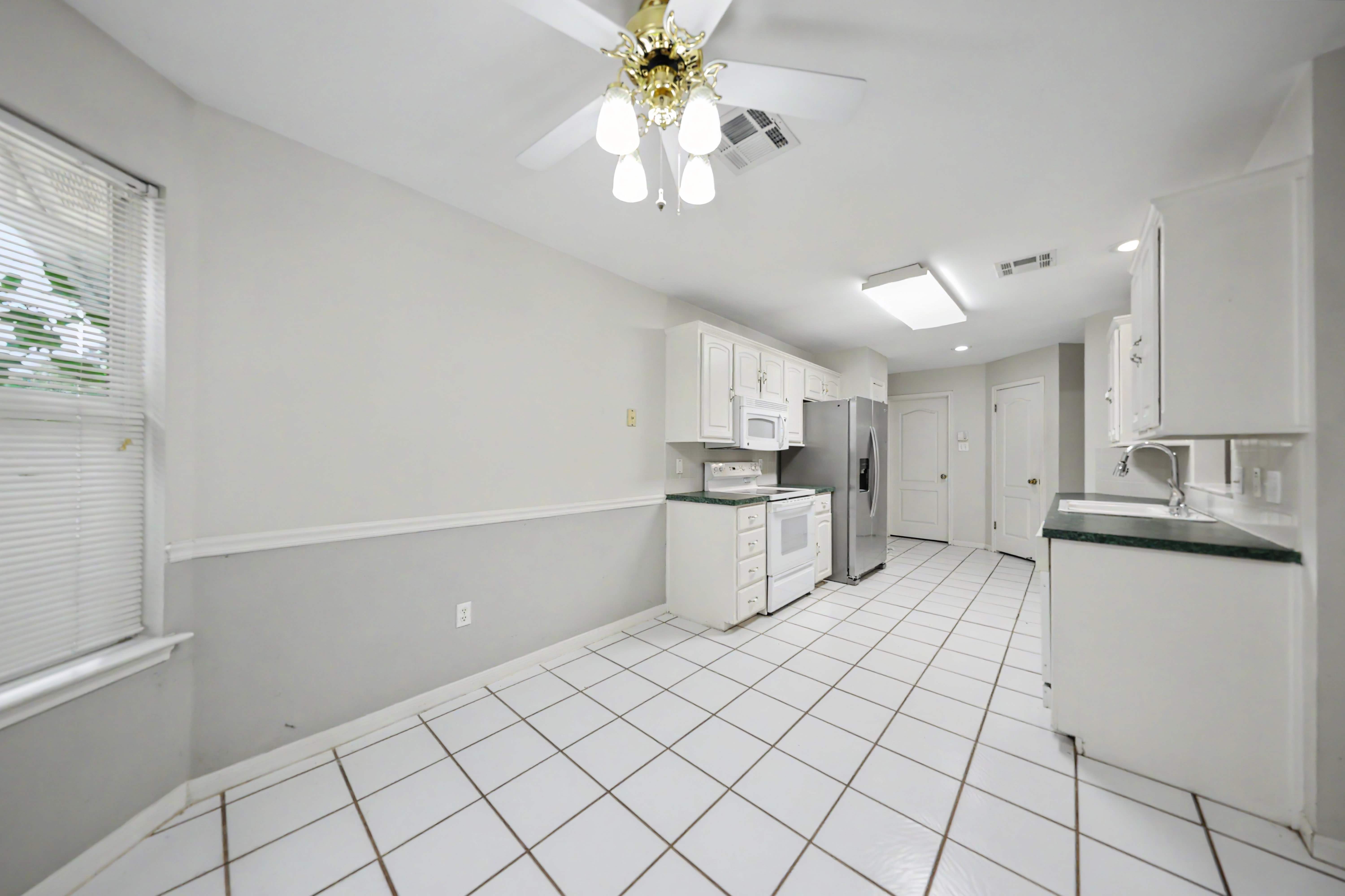 2412 Wilshire Dr – photo 5