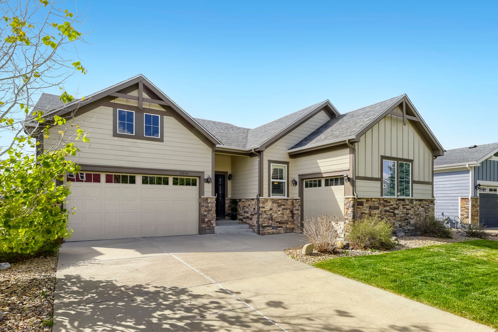 5625 Carob Circle Where Open Space Views Thoughtful Design And Exceptional Functionality Come Together In One Beautifully Maintained Walkout Ranch – photo 2