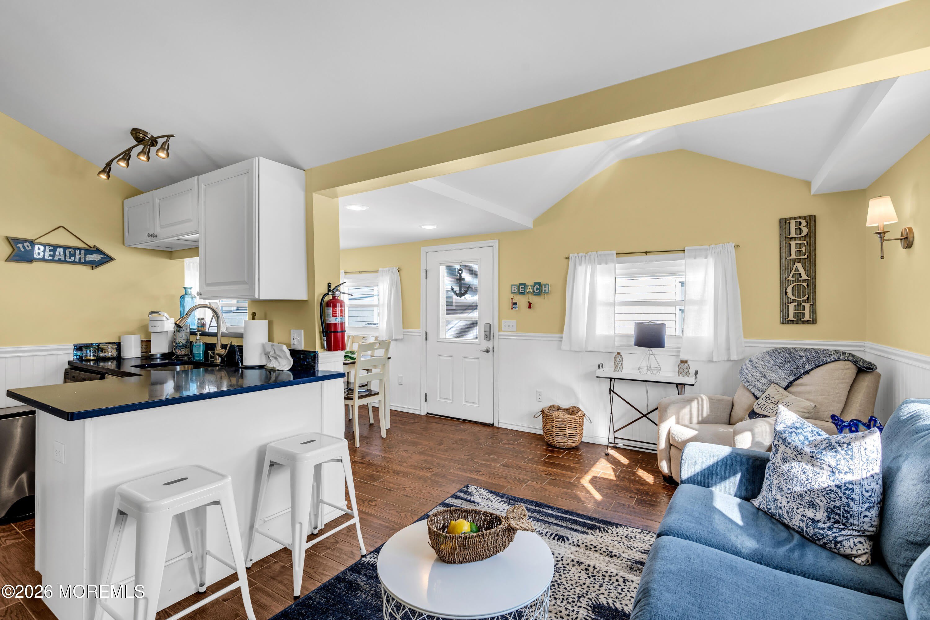 112 W Tide Way – photo 2