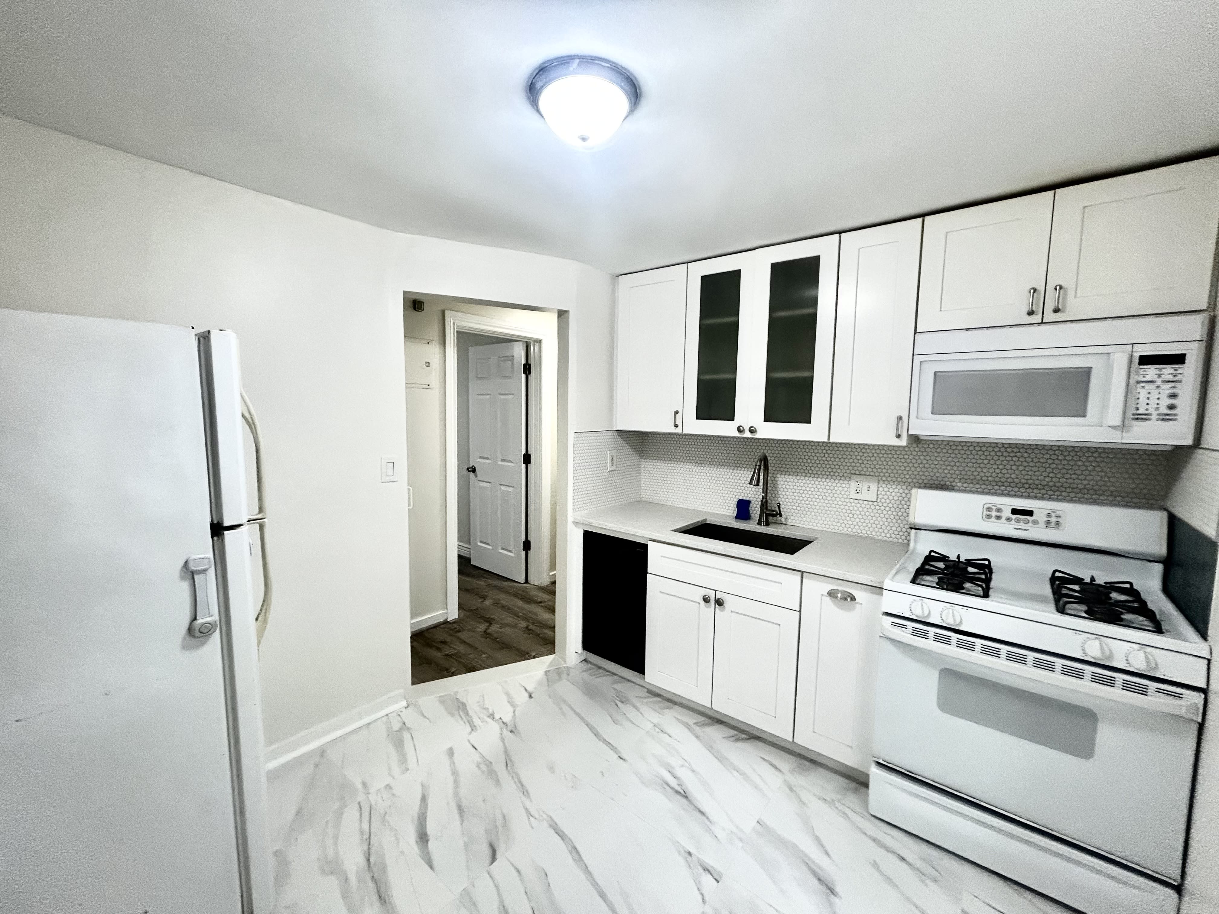 1078 East Main Street – photo 1