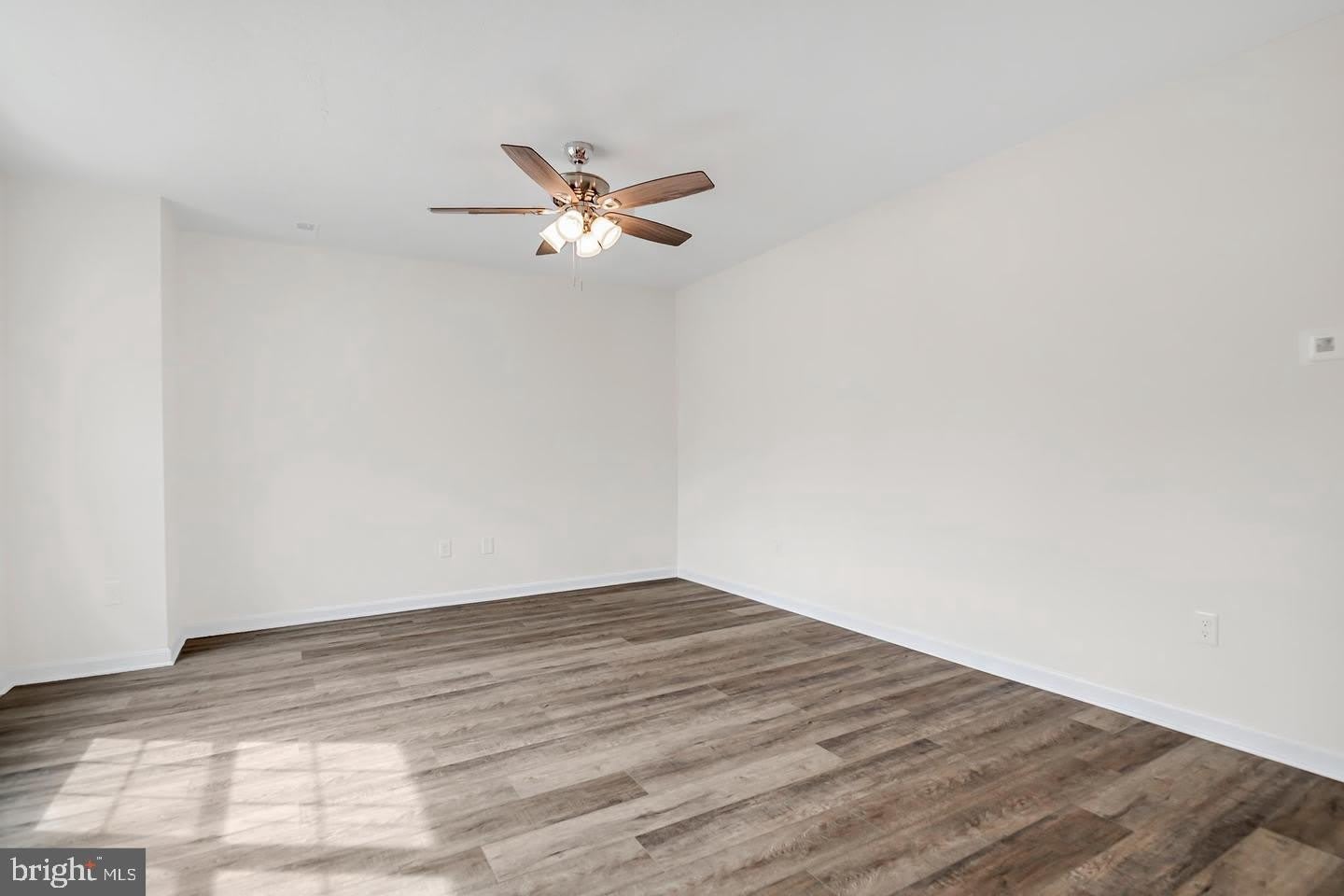 3084 CLINTON AVENUE – photo 2
