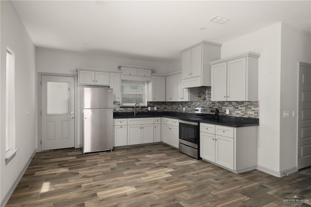 5800 Nightingale Avenue – photo 5