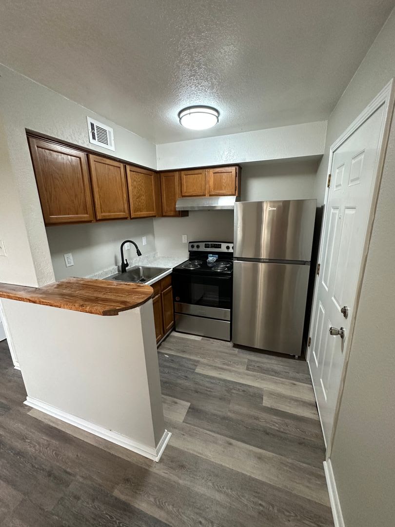 Charming Condo in the City! – photo 1