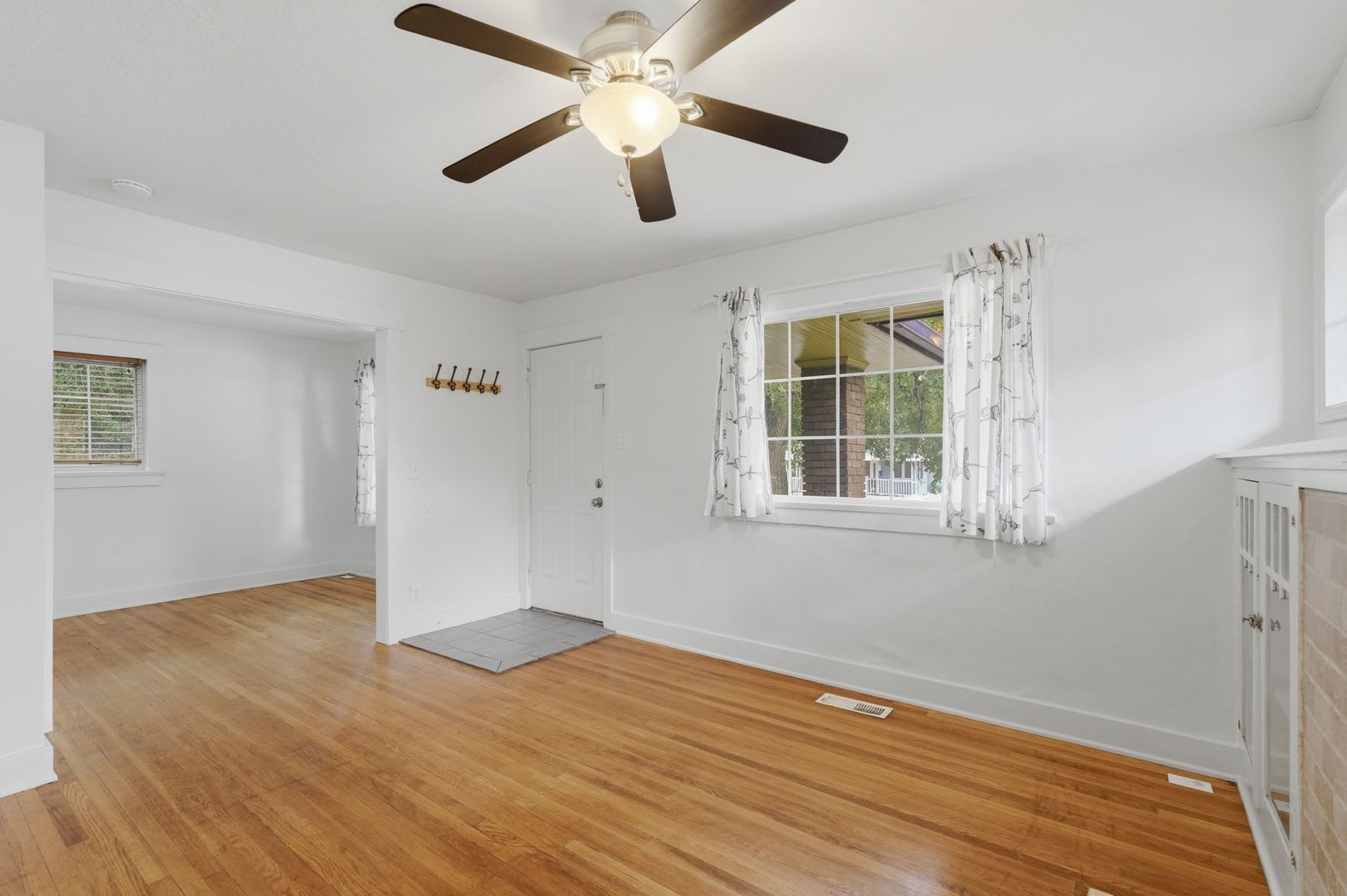 South Salt Lake 3 Bedroom Home – photo 3