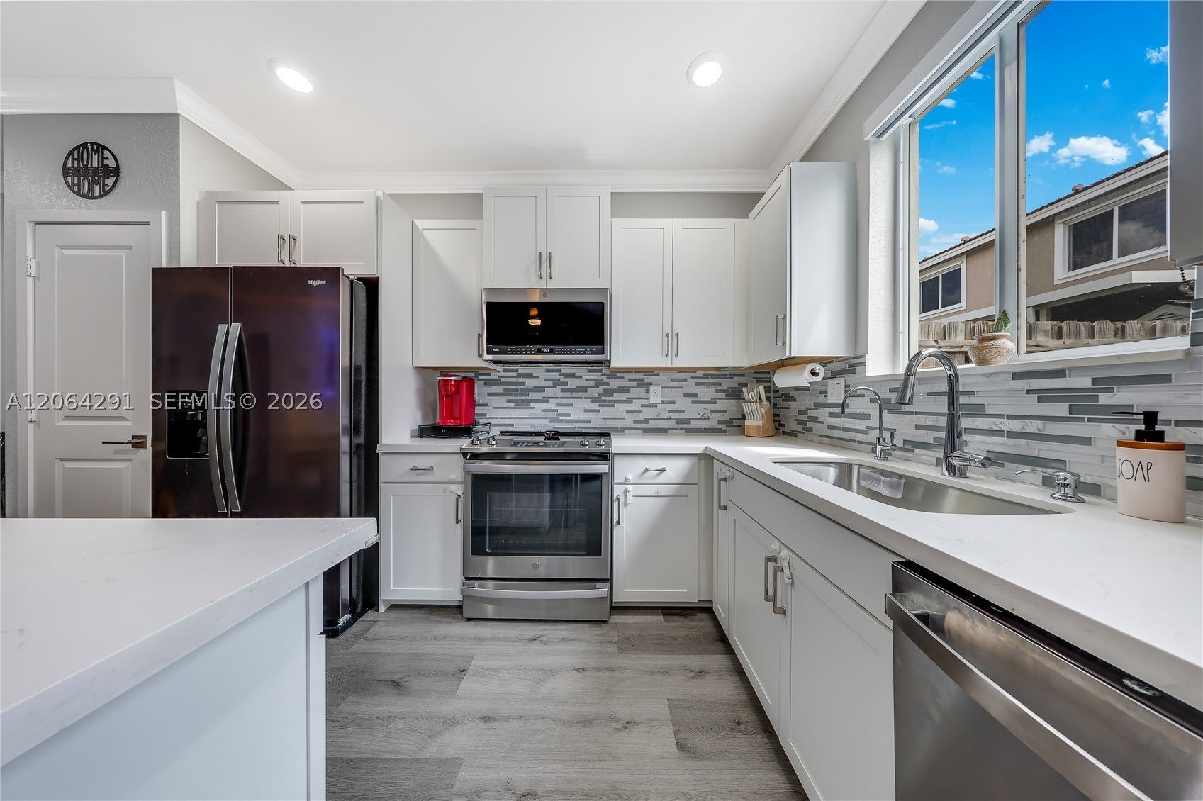 1079 SE 23rd Ter – photo 5