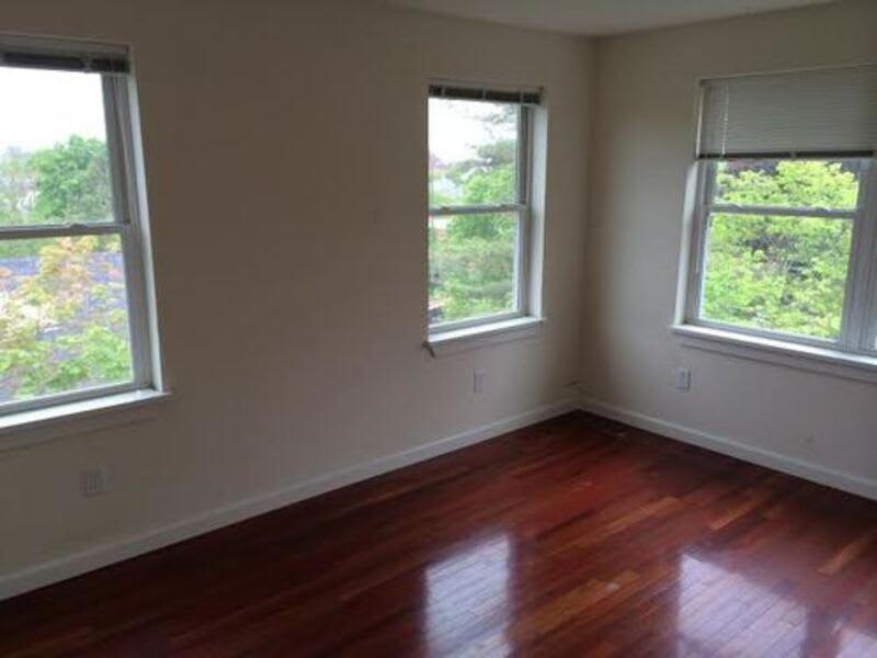 323-325 College Street, Unit 8 – photo 4