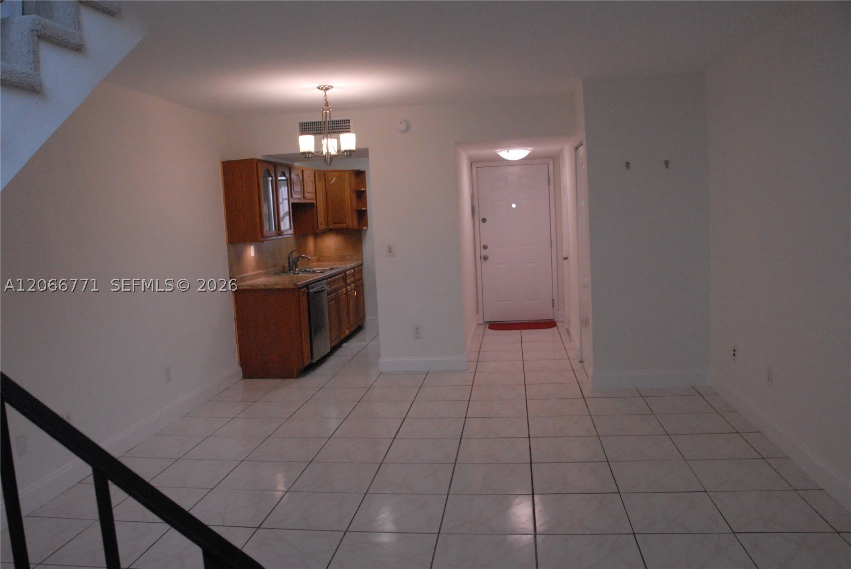 10907 N Kendall Dr – photo 2