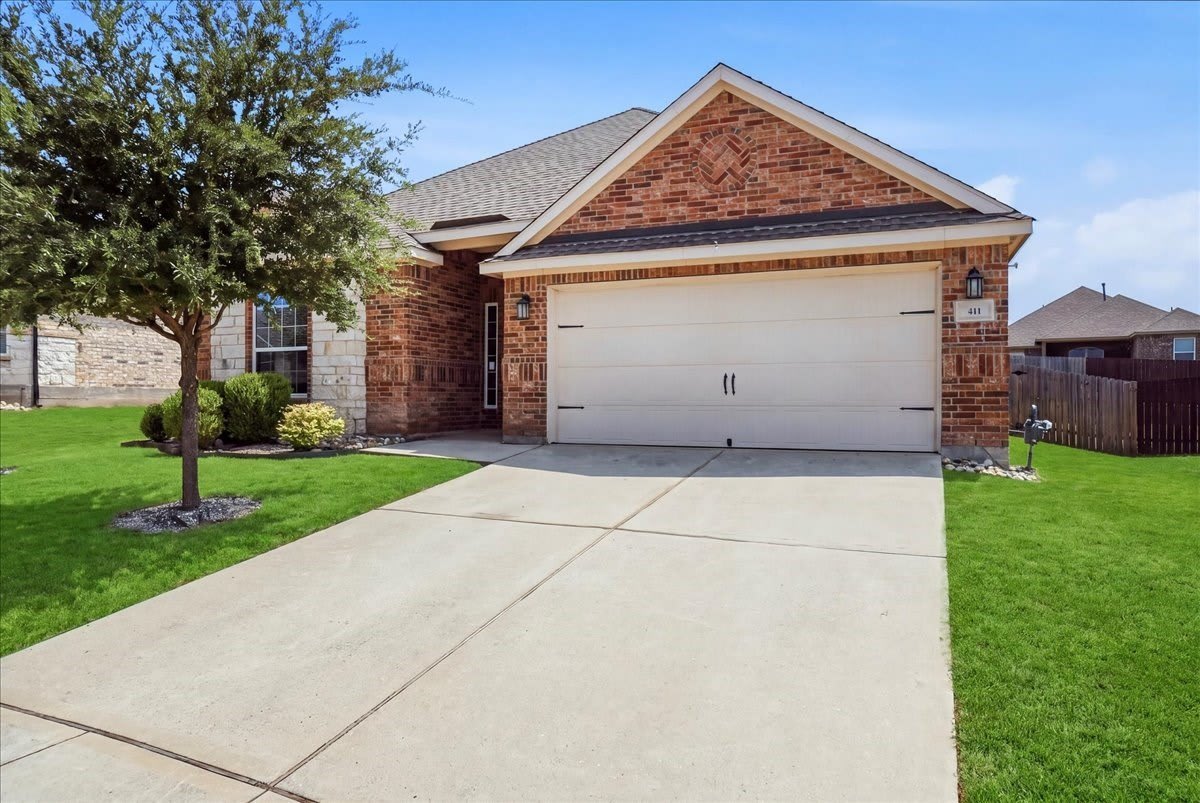 411 Winchester Drive – photo 3