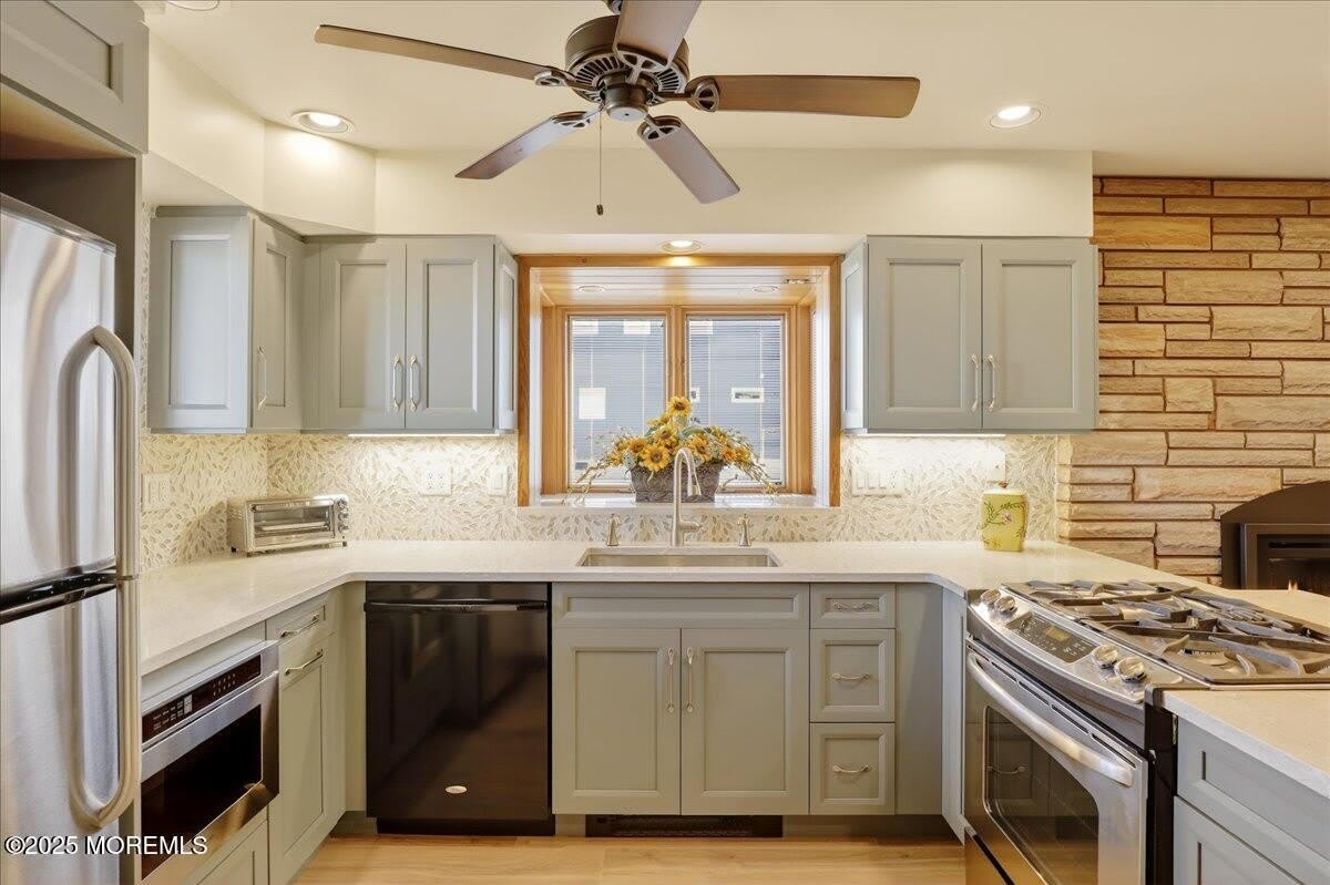 8 Ortley Avenue – photo 2
