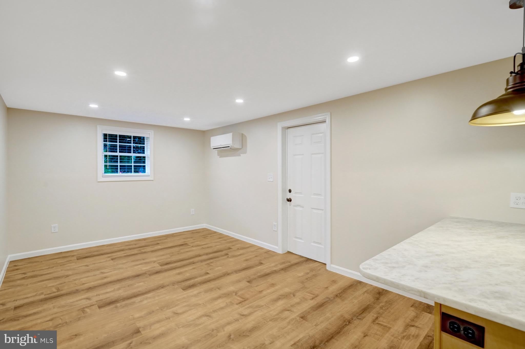 110 WISE ST S – photo 4
