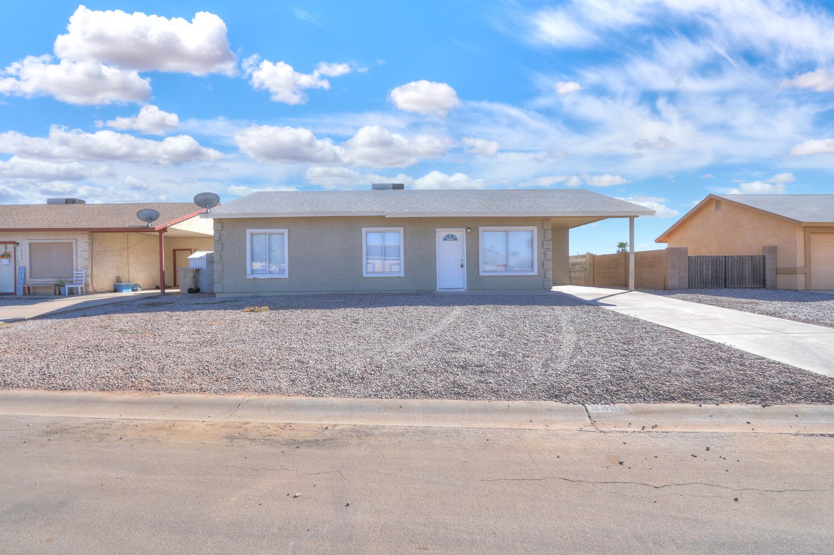 3 Bedroom House with large yard Arizona City – photo 3