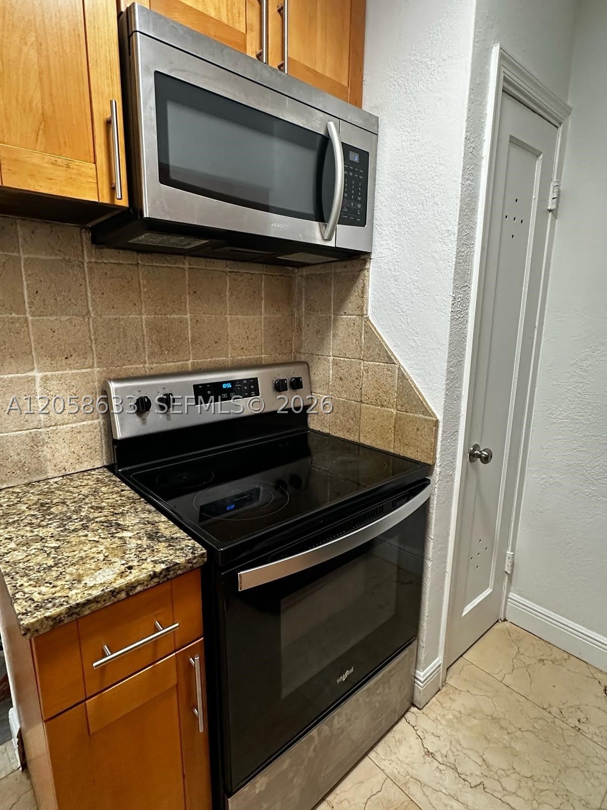 903 NE 111th St – photo 3
