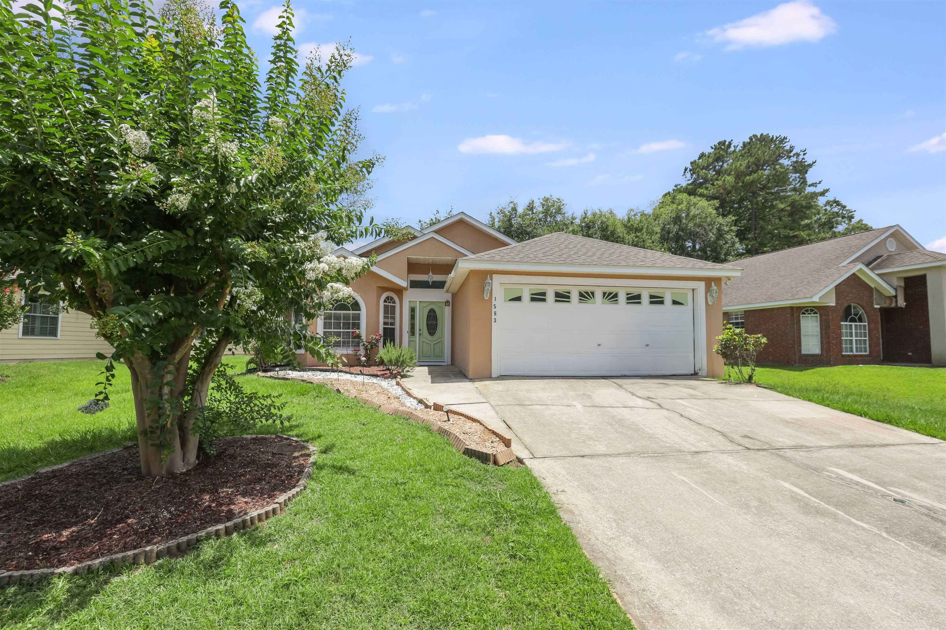 1583 Applewood Way – photo 3