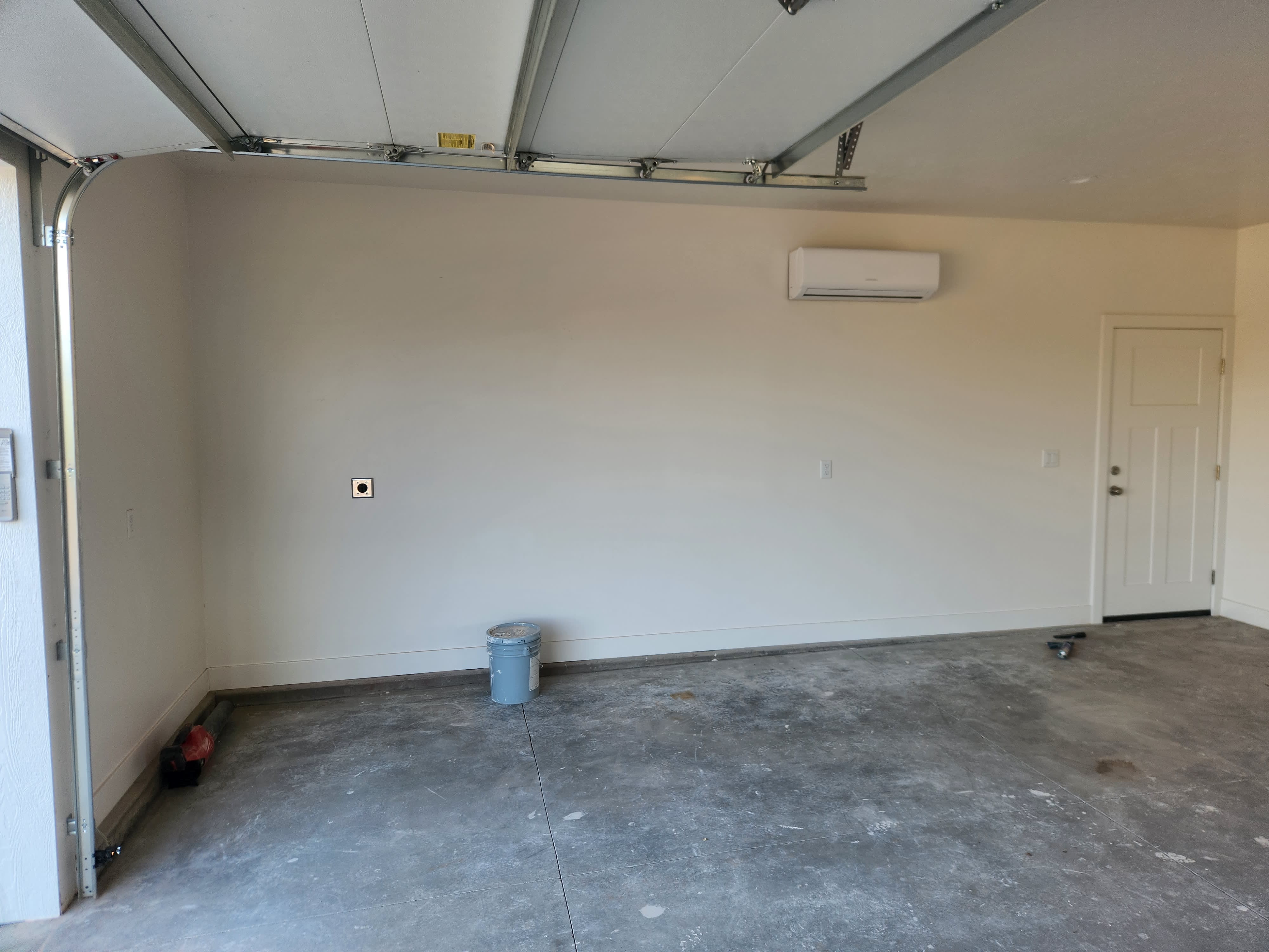 87 E 880 N – photo 4