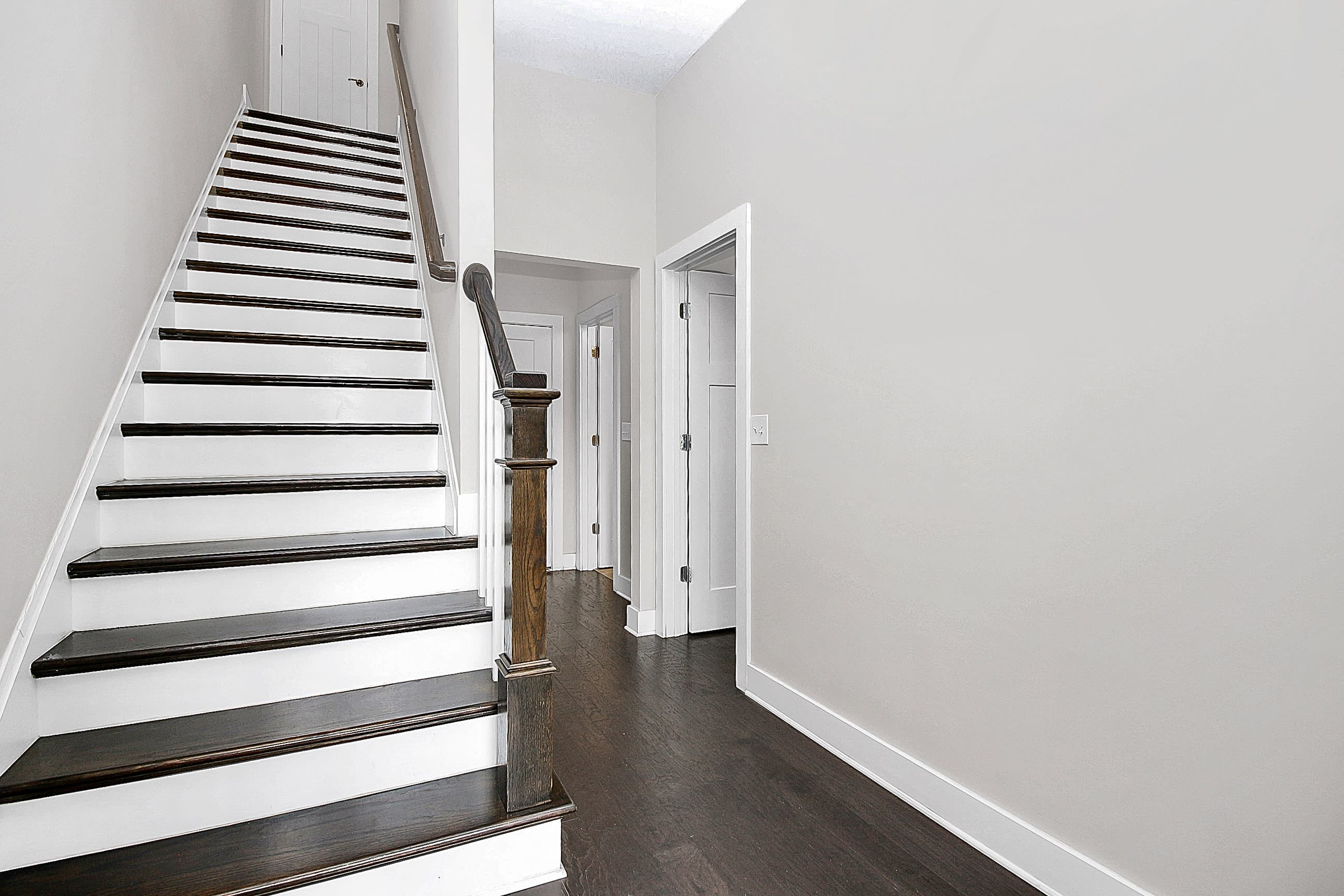 1420 West 4Th Street 1 – photo 3